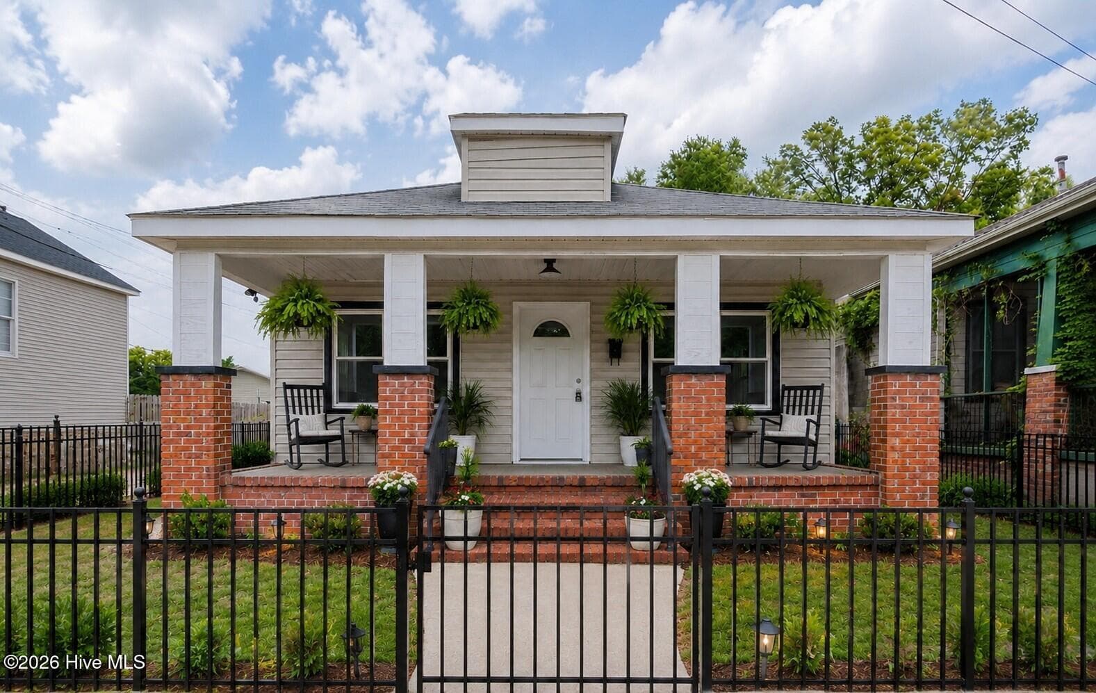 Virtual Staging with fencing. - 1109 S 9th Street, Wilmington, NC 28401