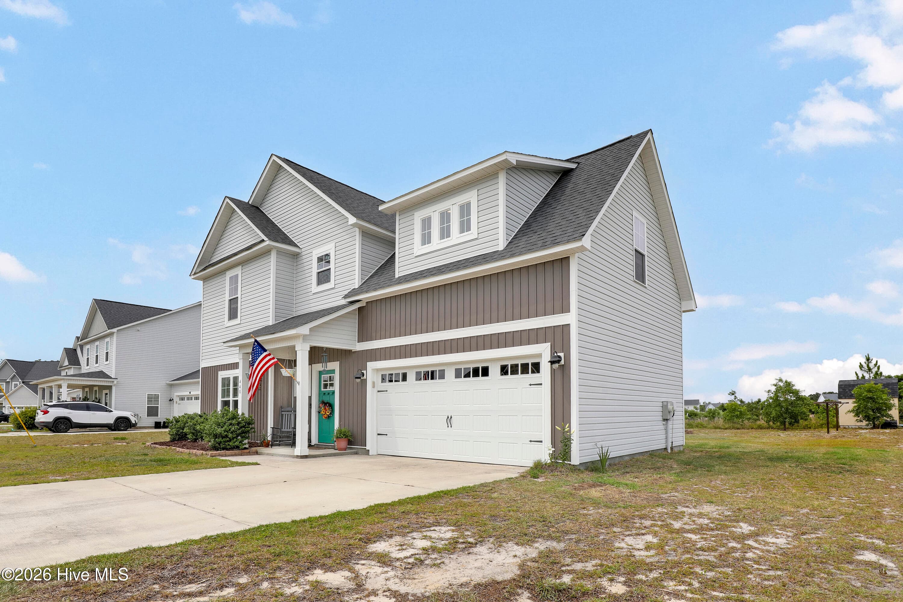 Single Family Residence at 440 Elgin Road, Hubert, NC 28539, photo 2 of 34