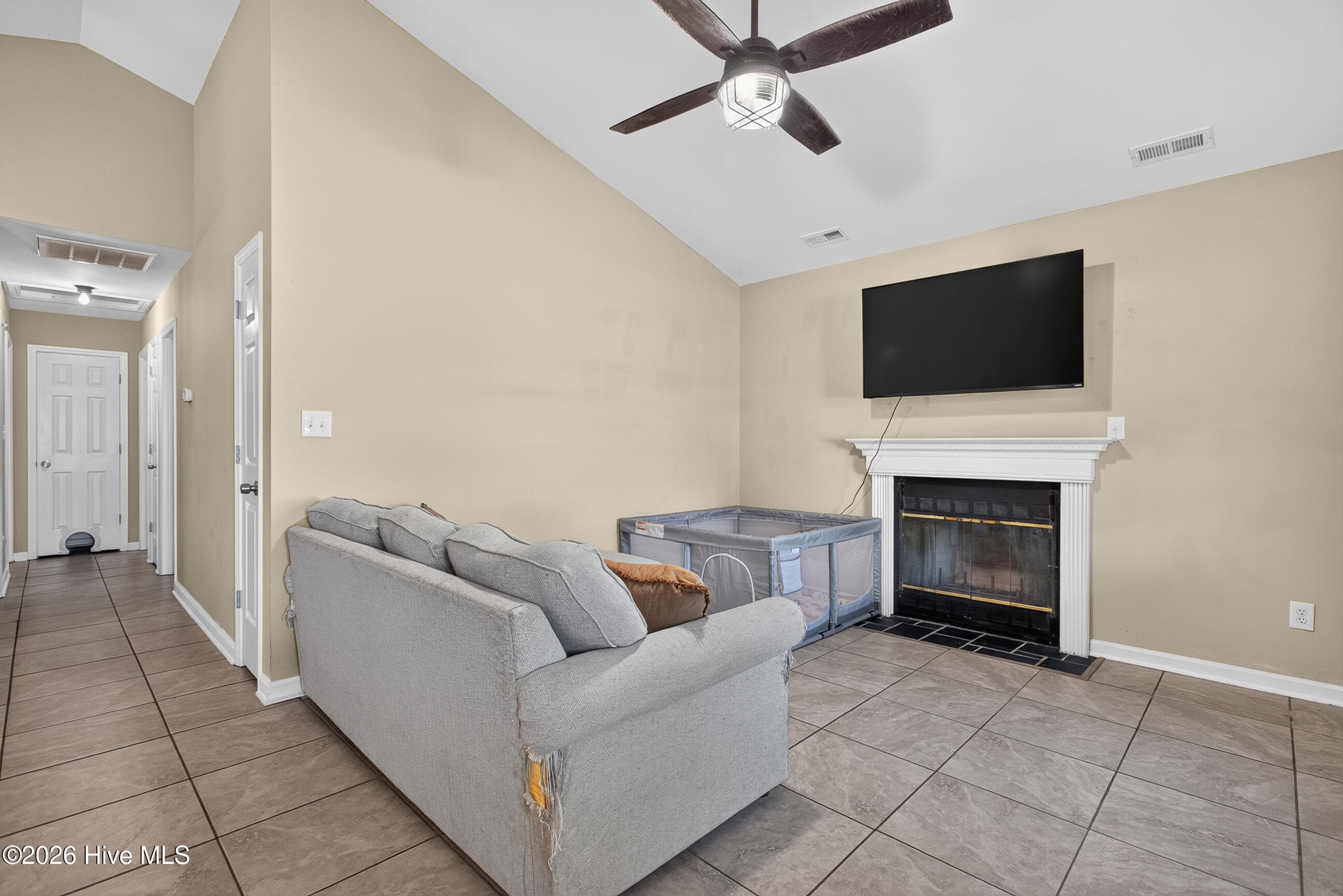 Single Family Residence at 408 Foxtrace Lane, Hubert, NC 28539, photo 12 of 35