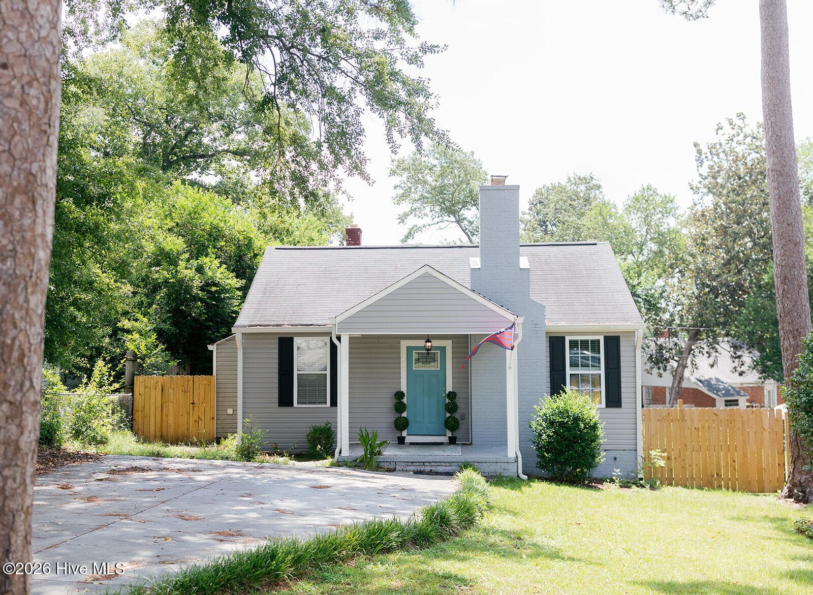 Single Family Residence at 1720 Oak Drive, Augusta, GA 30904, photo 2 of 17