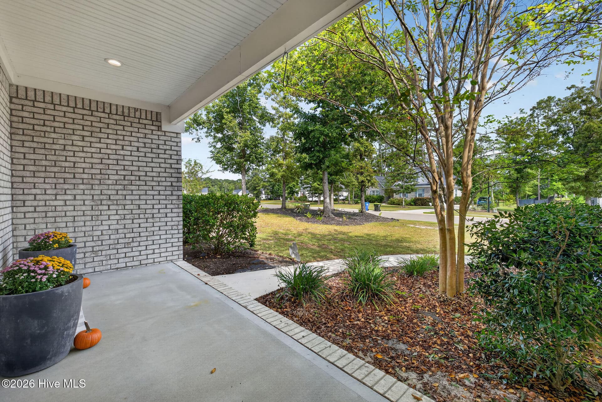 Single Family Residence at 646 Crown Pointe Drive, Hampstead, NC 28443, photo 5 of 44