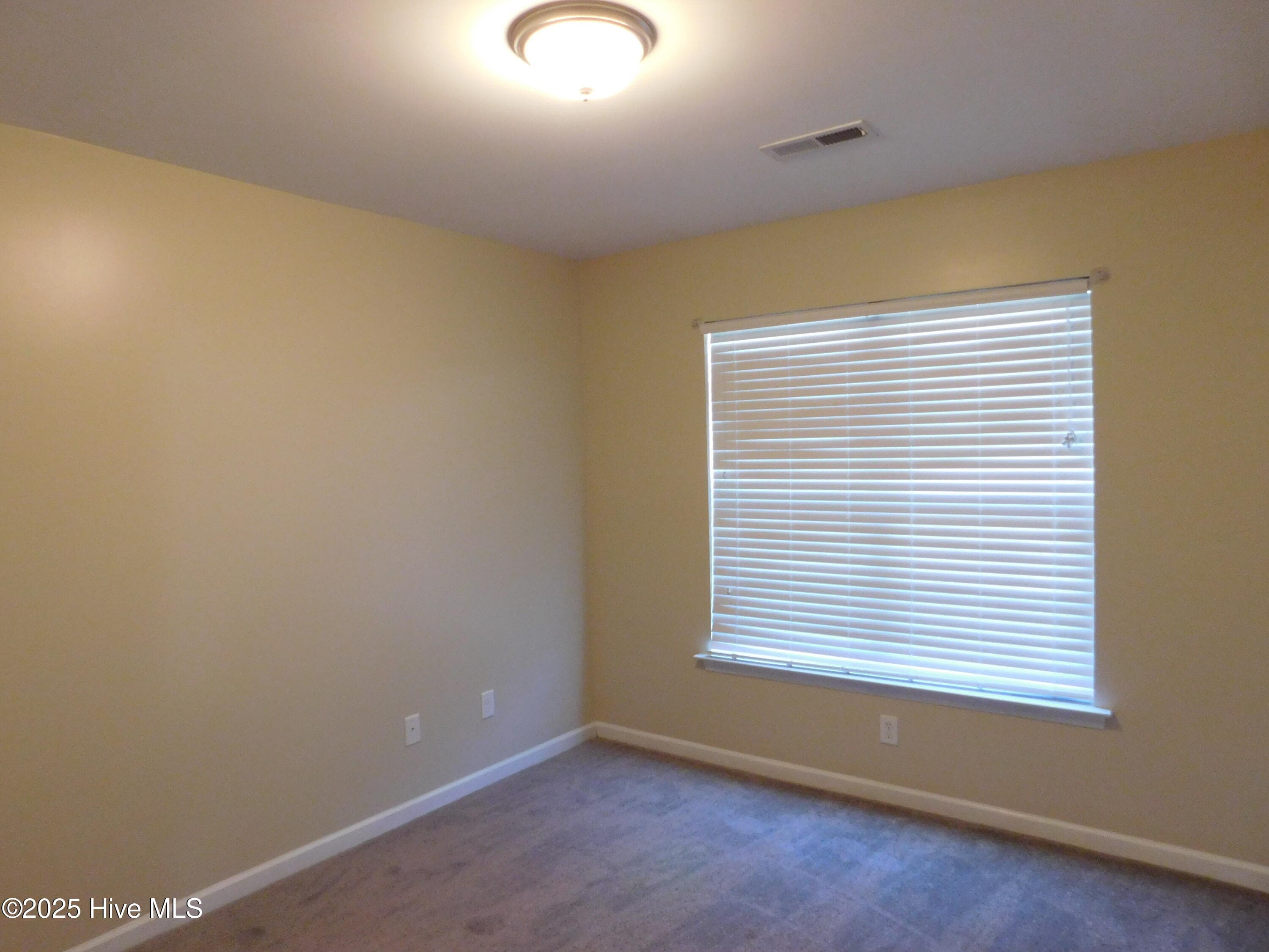 Single Family Residence at 107 Lynden Lane, New Bern, NC 28560, photo 15 of 21