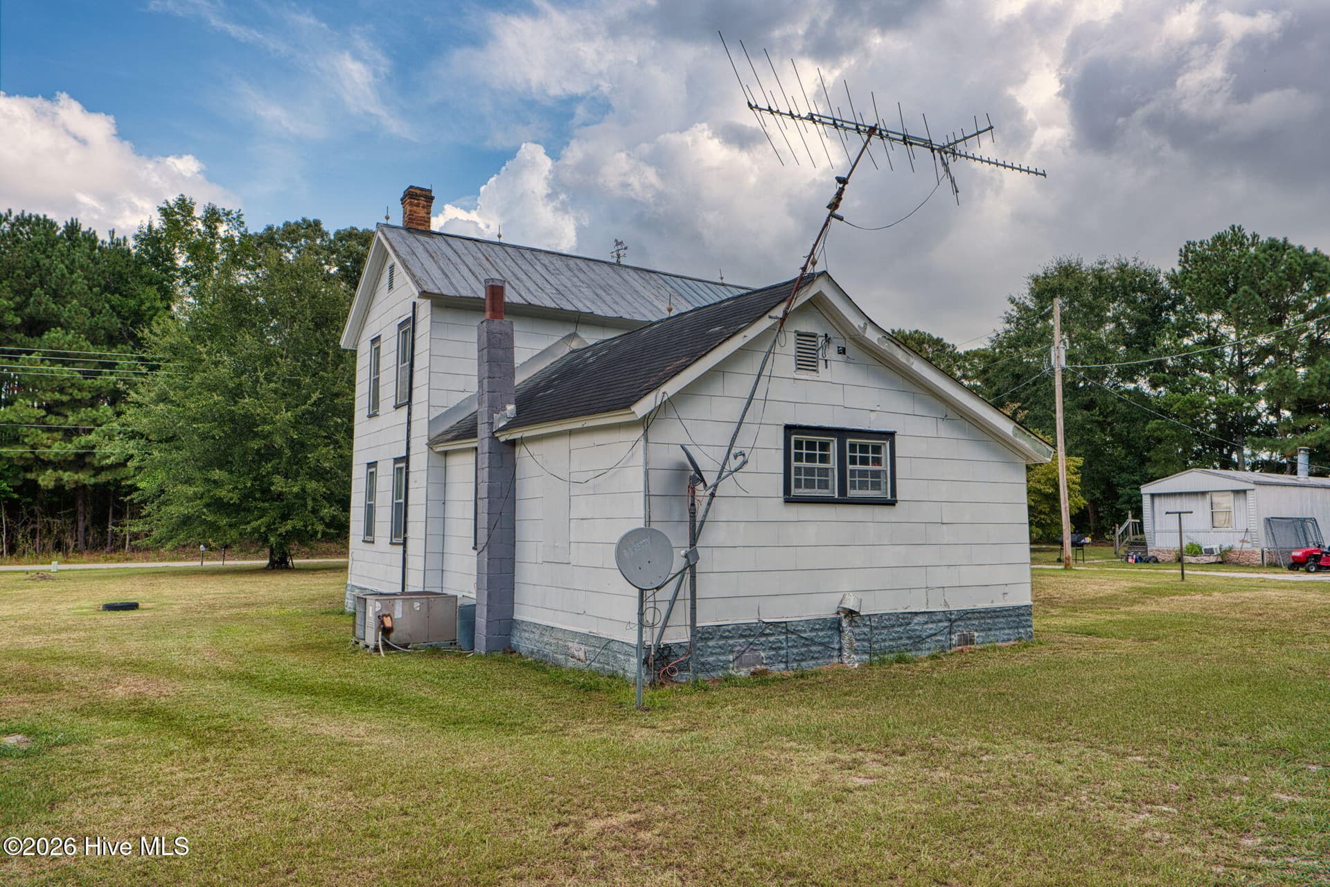 Single Family Residence at 424 Cisco Road, Tyner, NC 27980, photo 3 of 25