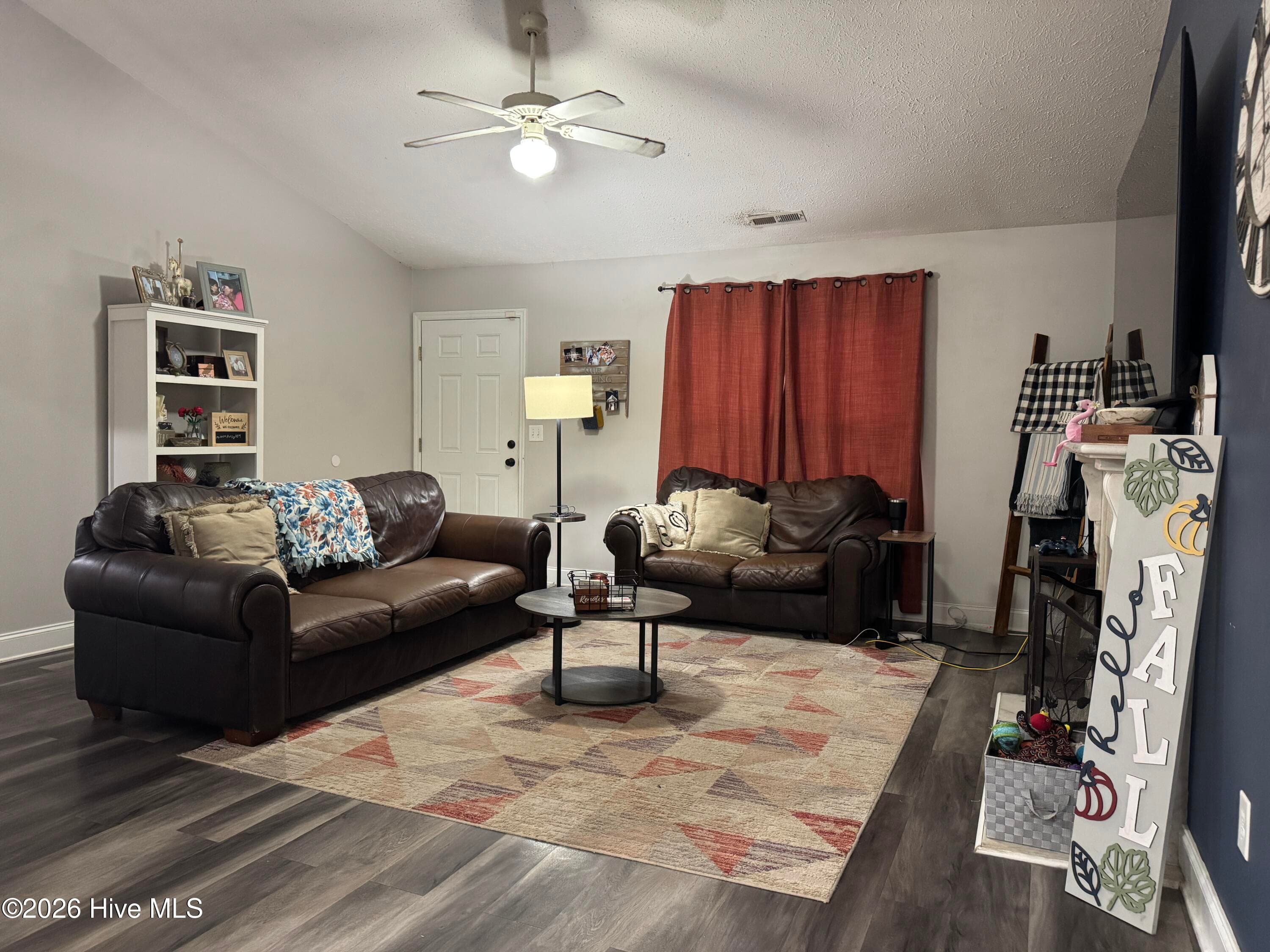 Single Family Residence at 104 Sparta Way, New Bern, NC 28562, photo 2 of 13