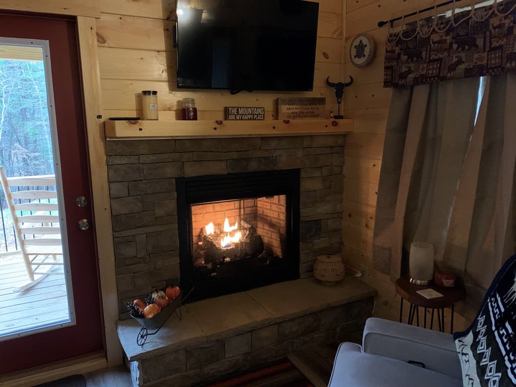 27 Eadie Cate Lane, Murphy, NC 28906