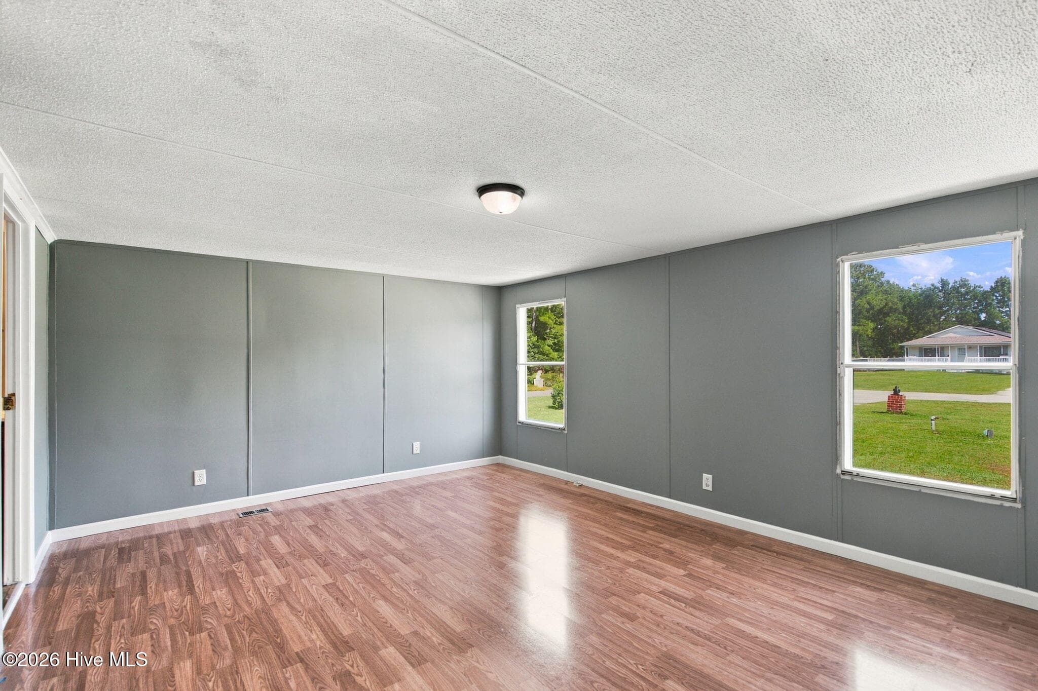 Manufactured Home at 185 New Hope Lane SE, Leland, NC 28451, photo 11 of 49
