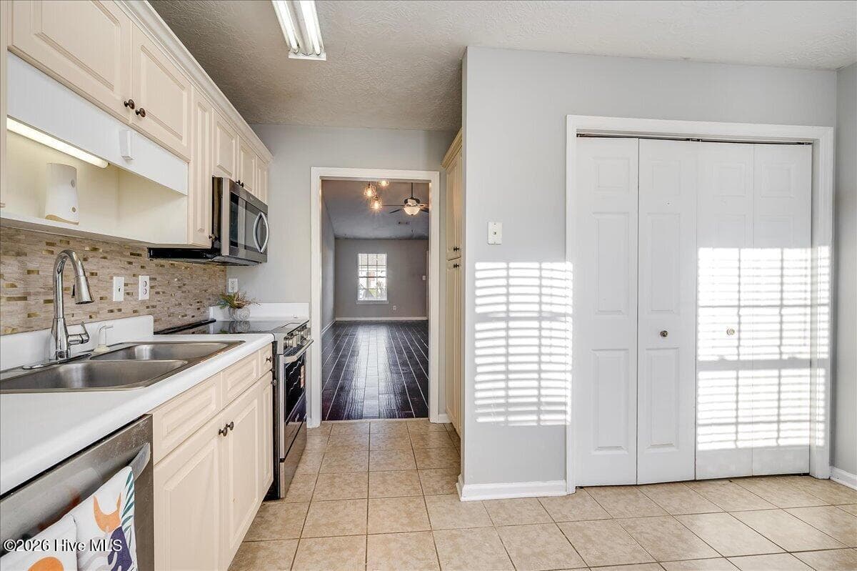 Townhouse at 643 Brook Trail, Evans, GA 30809, photo 10 of 26