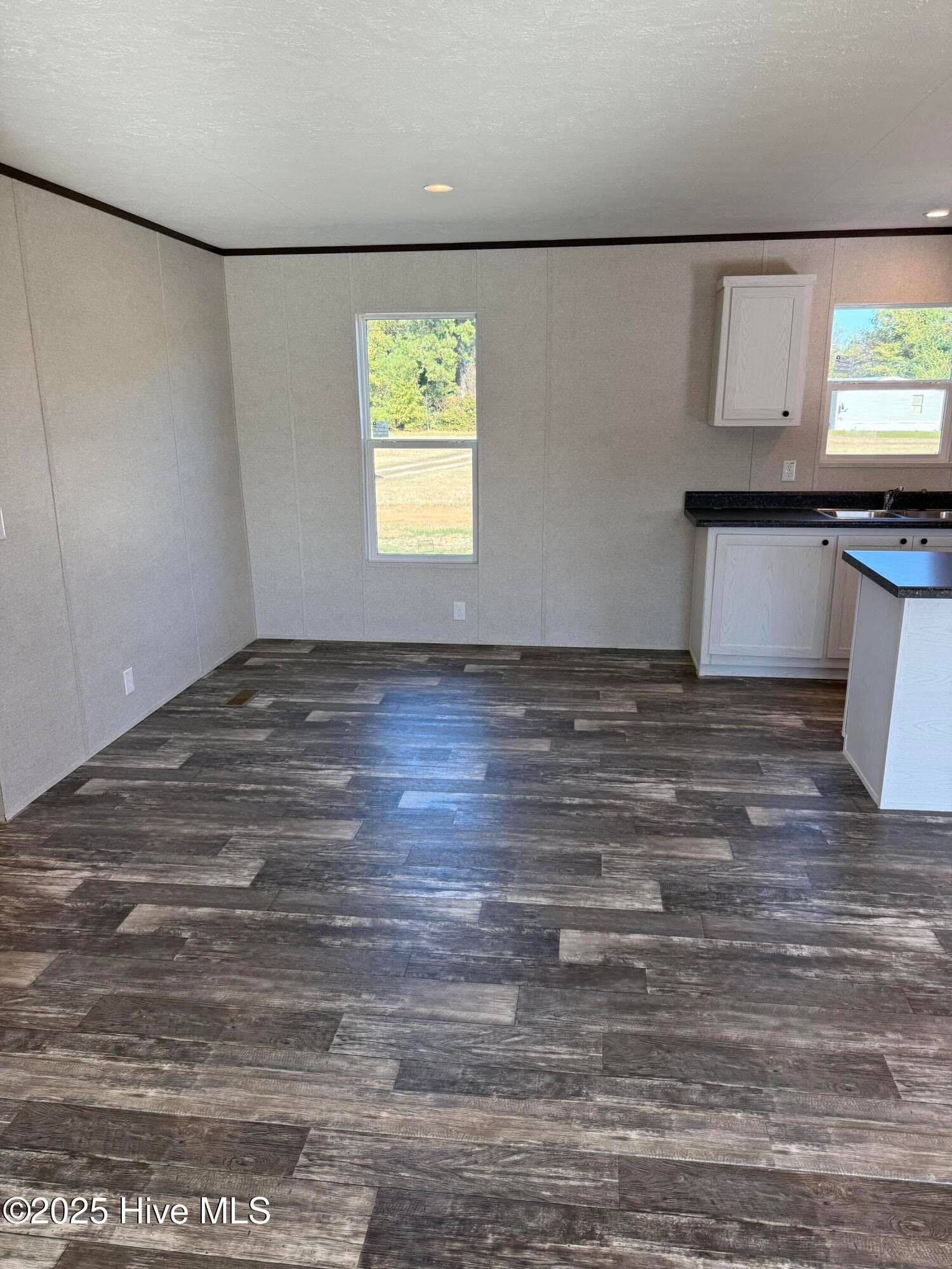 Manufactured Home at 2227 Twisted Hickory Road, Elizabethtown, NC 28337, photo 12 of 27