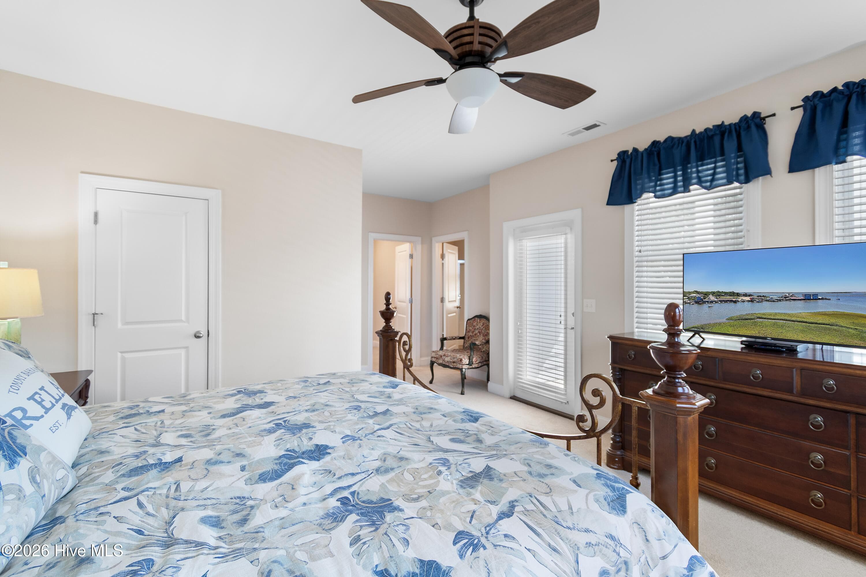 Condominium at 304 Marina View Drive, Southport, NC 28461, Southport, photo 14 of 39
