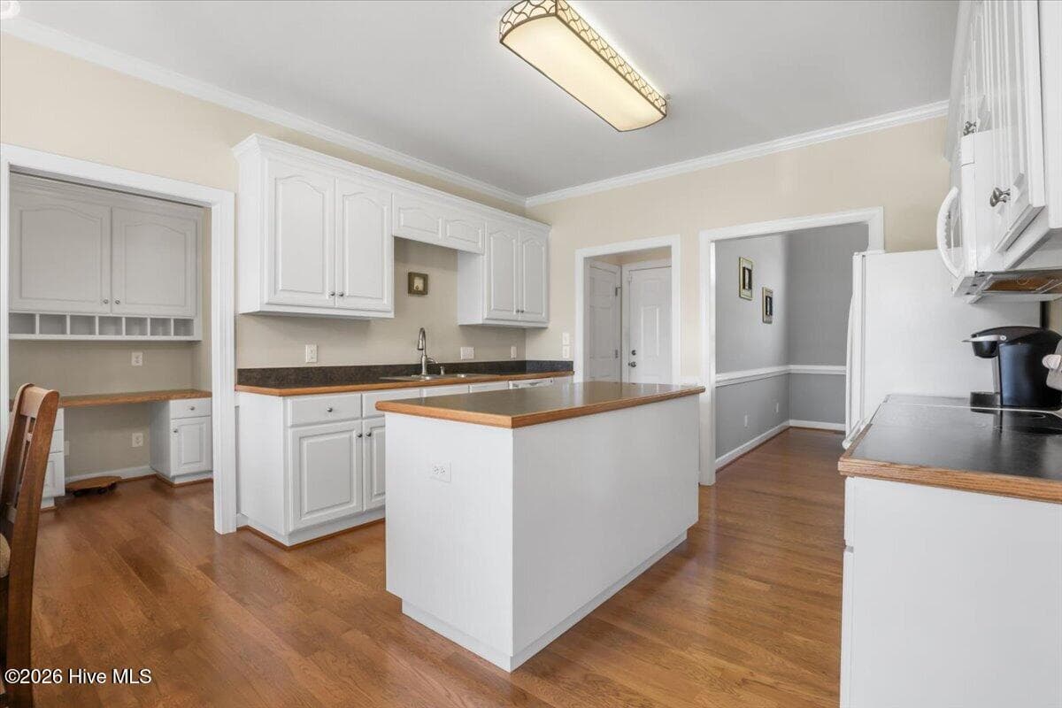 Single Family Residence at 207 Kingston Circle, Goldsboro, NC 27530, photo 12 of 44