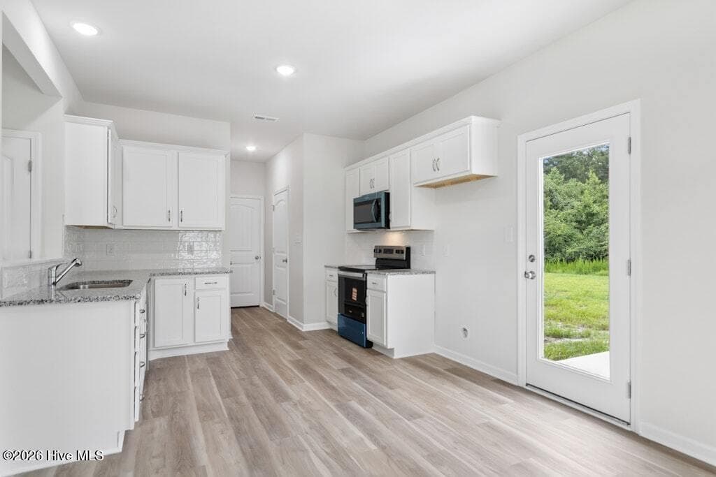 Single Family Residence at 128 Hummingbird Grove Lane, Princeton, NC 27569, photo 16 of 42