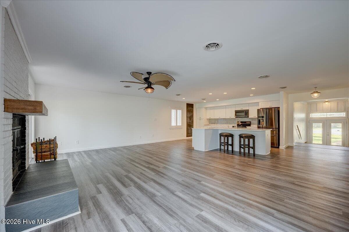 Single Family Residence at 5724 Gondolier Drive, New Bern, NC 28560, New Bern, photo 17 of 59