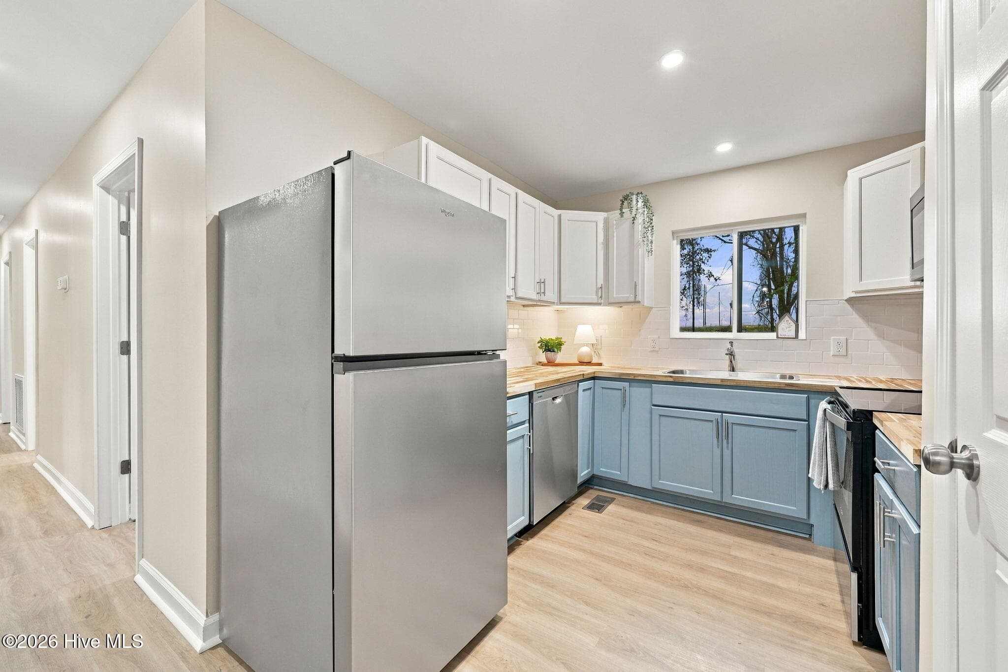Single Family Residence at 23526 Nc 33 E, Aurora, NC 27806, photo 11 of 44
