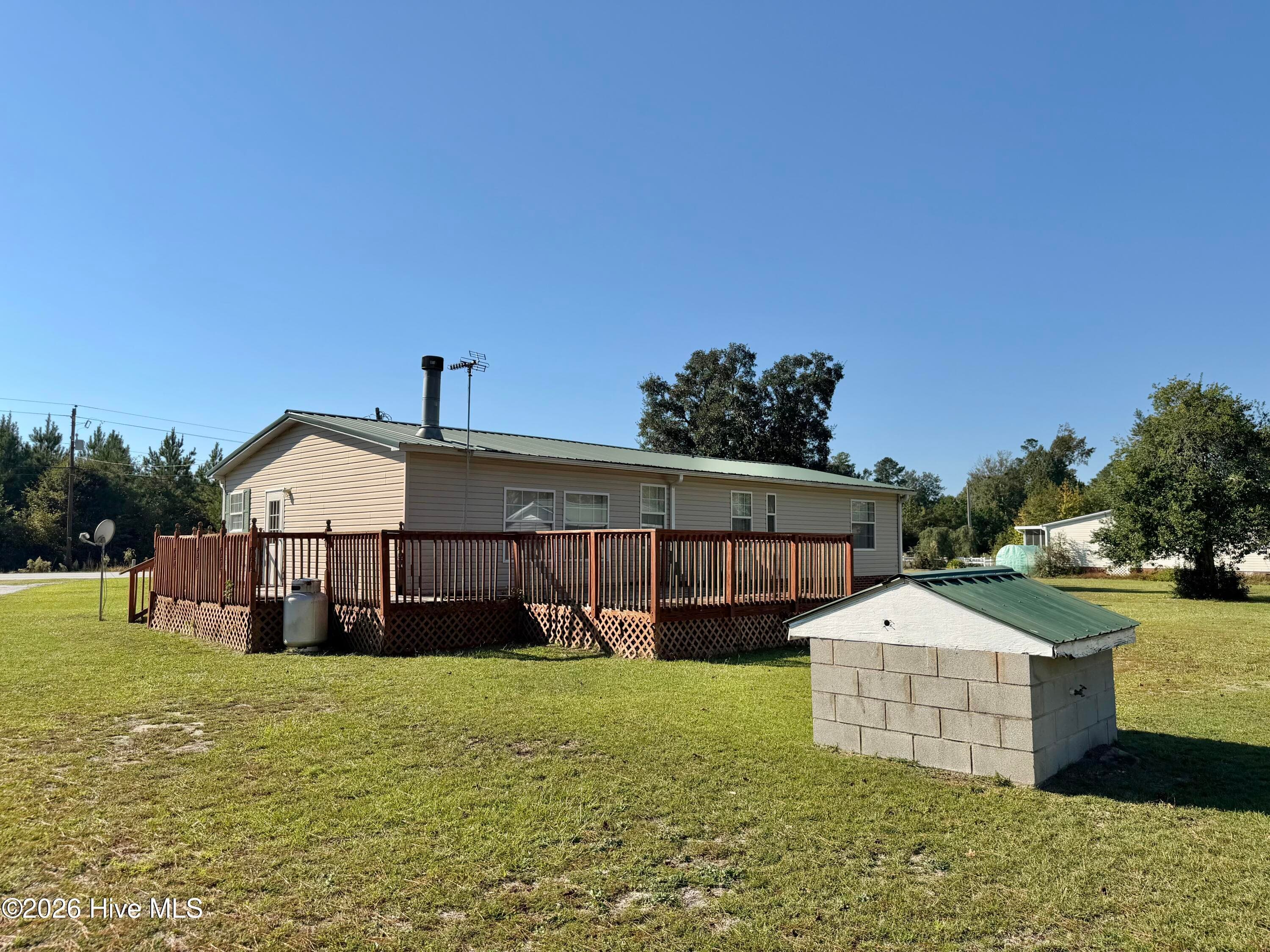 Manufactured Home at 7779 Nc 306 S, Aurora, NC 27806, photo 17 of 42