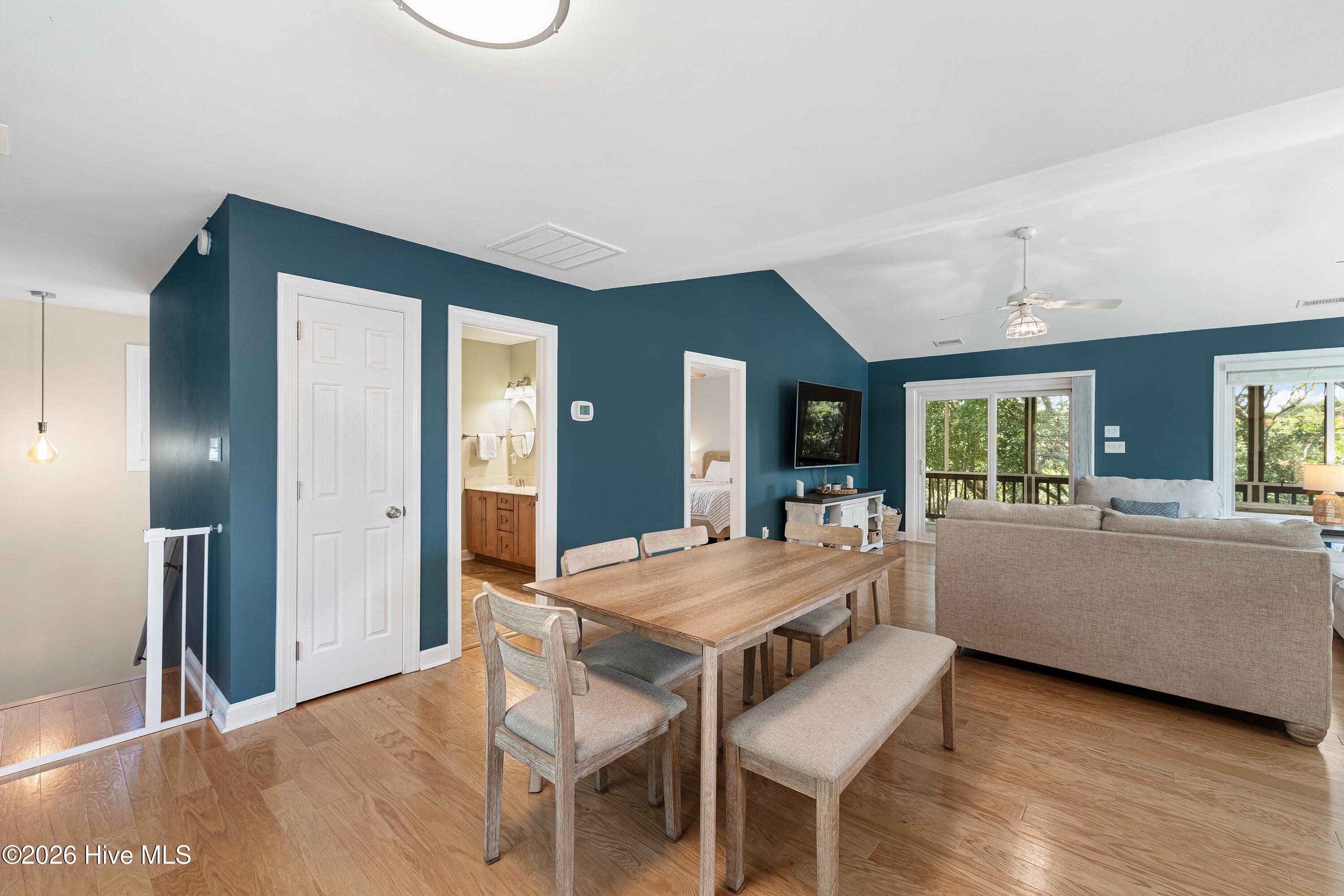 Single Family Residence at 102 Sandpiper Lane, Indian Beach, NC 28512, photo 11 of 64