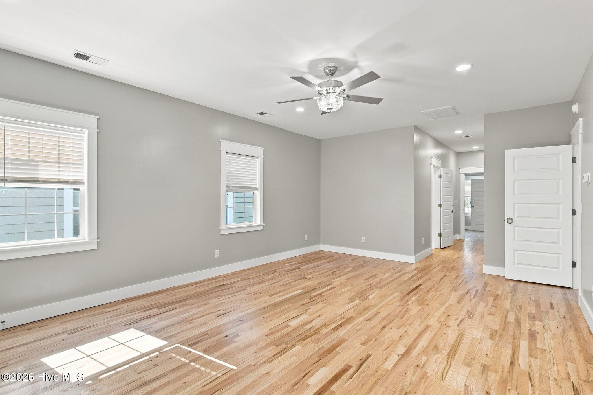 Single Family Residence at 512 Queen Street, Wilmington, NC 28401, photo 7 of 95