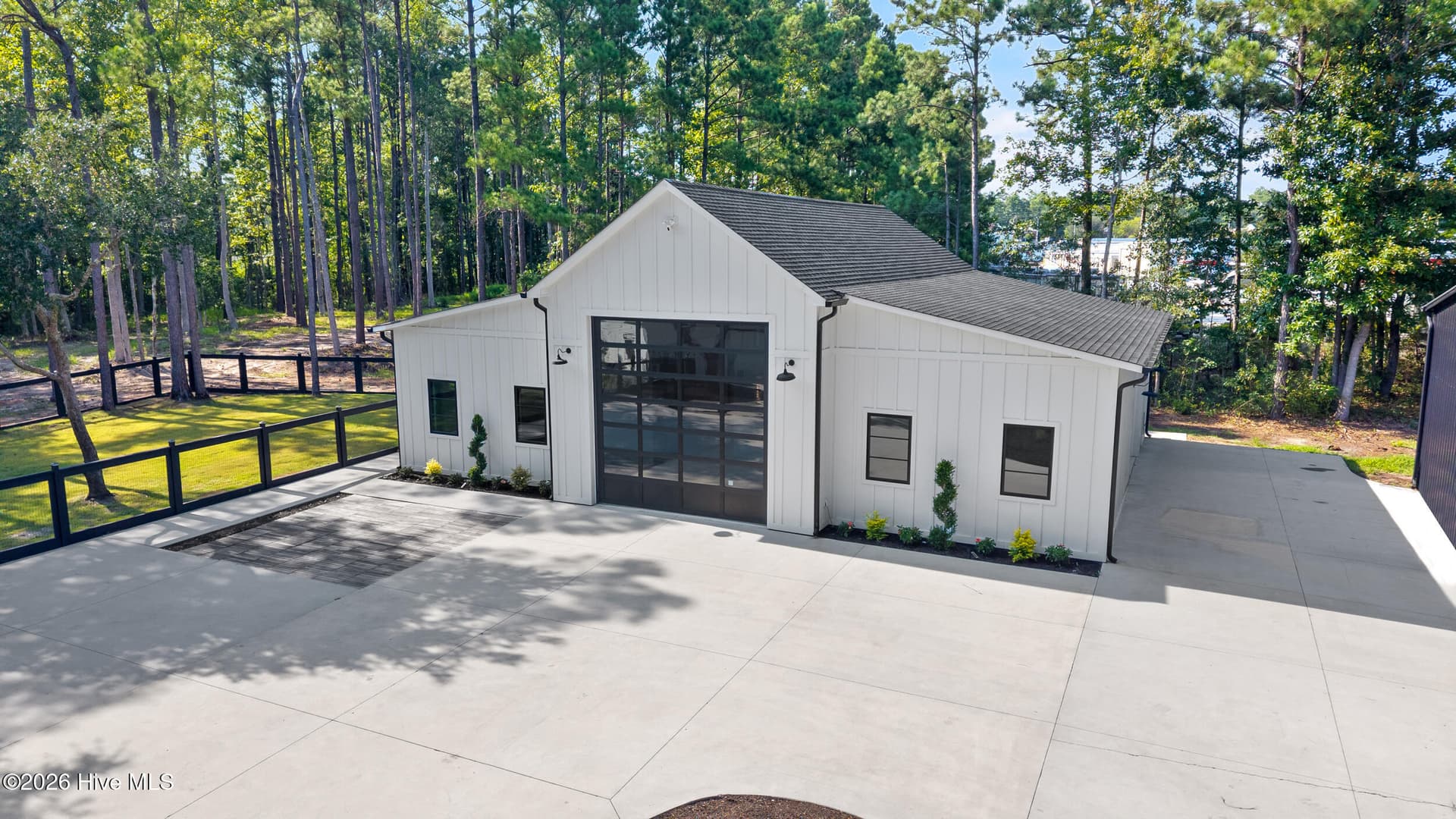 Single Family Residence at 107 Patton Lane, Hampstead, NC 28443, photo 5 of 7