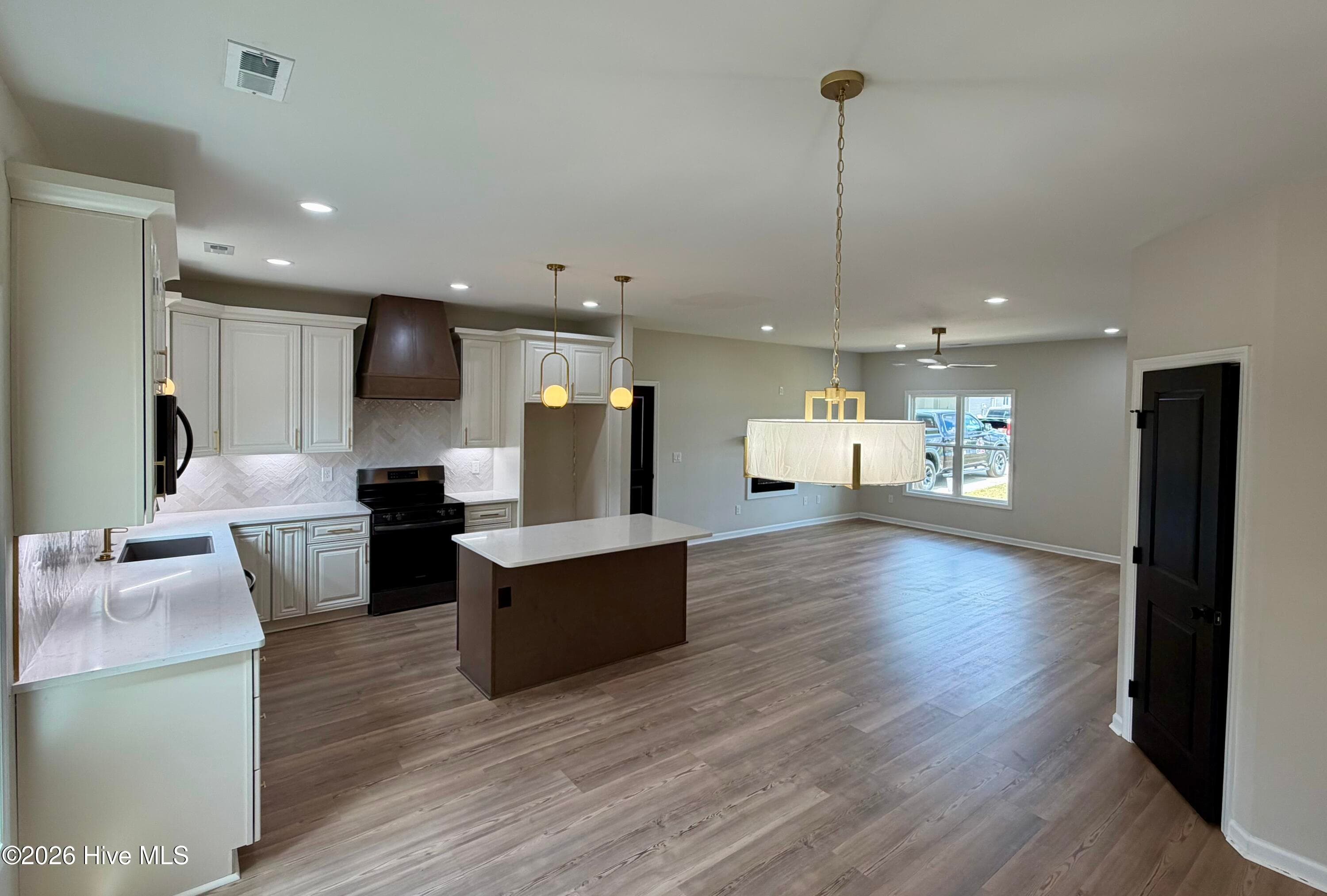 Single Family Residence at 406 Wade Drive, Richlands, NC 28574, photo 23 of 86
