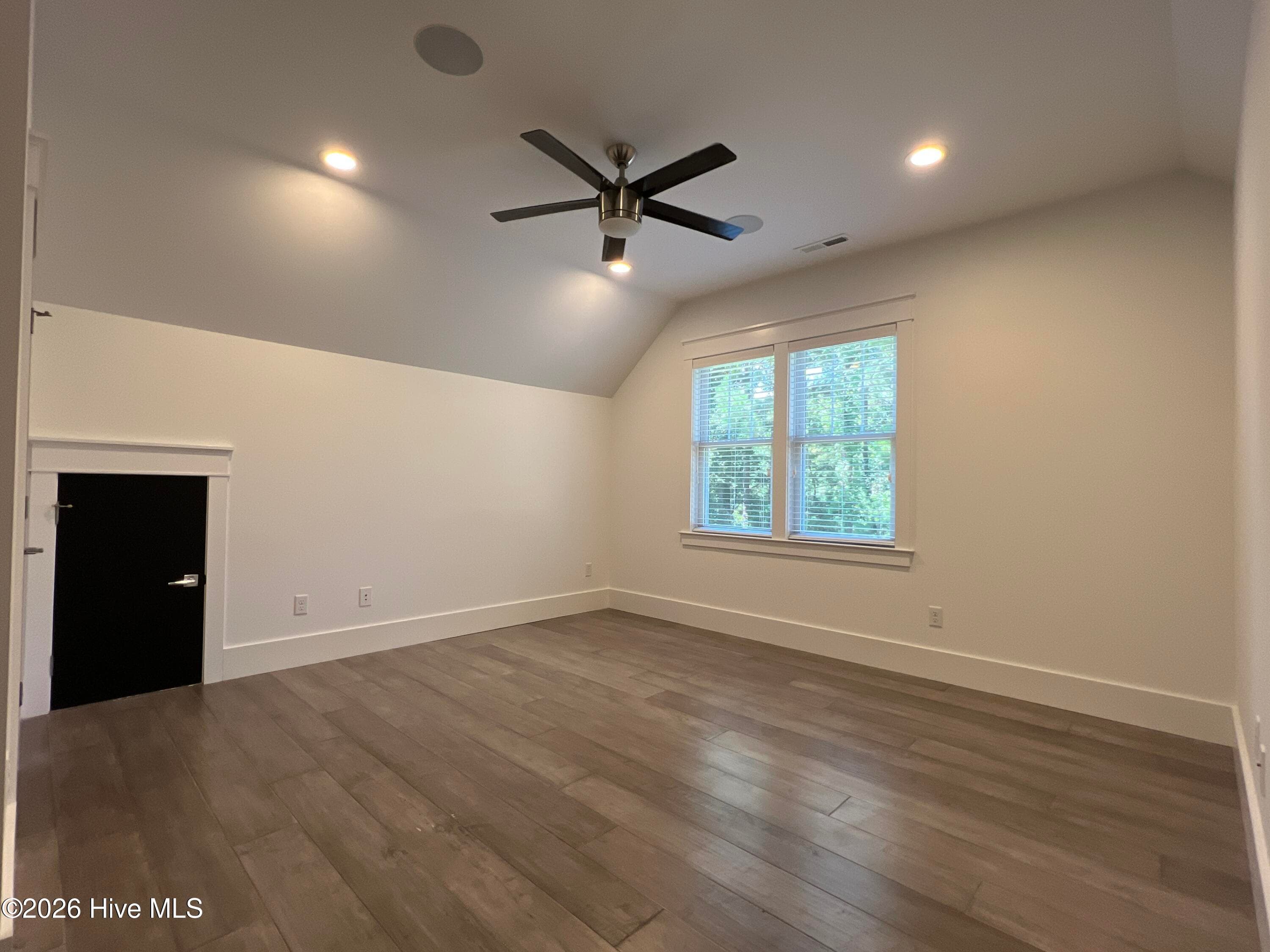 Single Family Residence at 314 E Rolling Meadows Road, Hampstead, NC 28443, photo 4 of 11