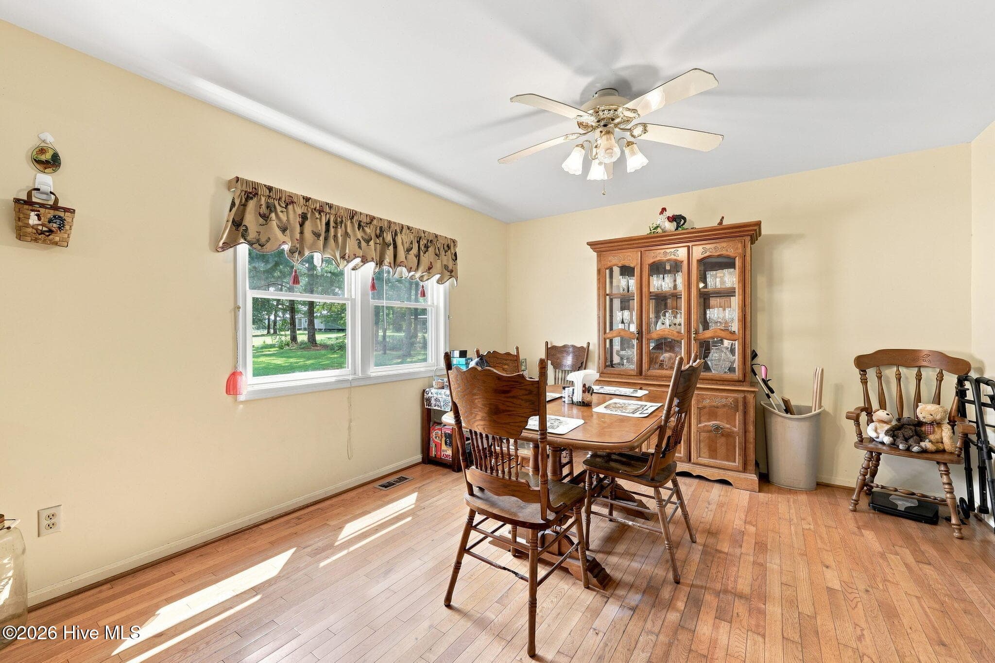 Single Family Residence at 1800 Lee Landing Road, New Bern, NC 28560, photo 7 of 50
