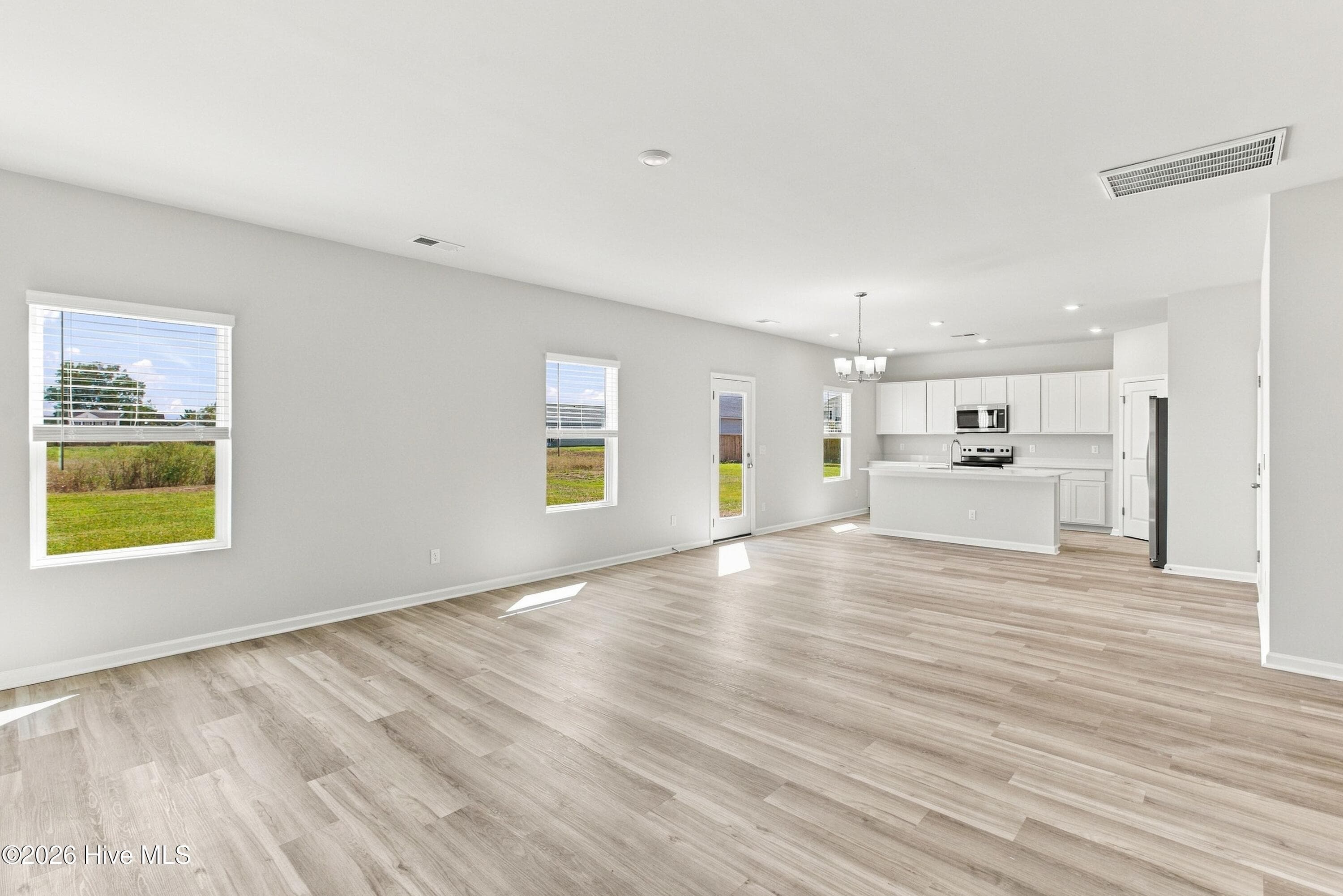 Single Family Residence at 141 N Squires Run Lane, Richlands, NC 28574, photo 13 of 105