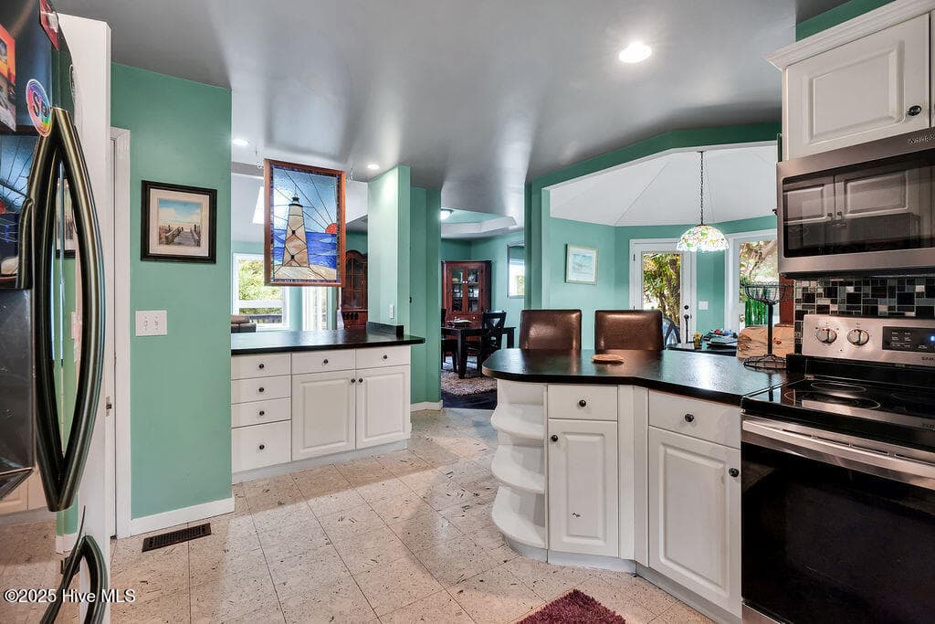 Single Family Residence at 2002 Petes Camp Drive, Southport, NC 28461, photo 17 of 36