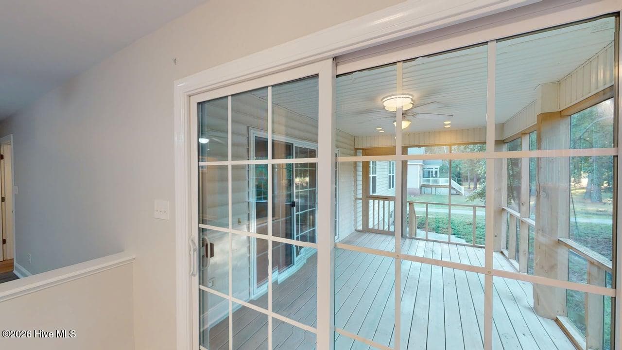 Single Family Residence at 1114 Barkentine Drive, New Bern, NC 28560, photo 49 of 66
