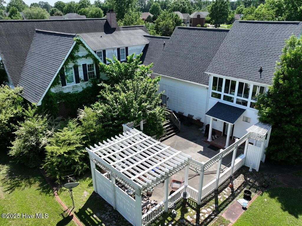 Single Family Residence at 109 Foxcroft Lane, Winterville, NC 28590, photo 11 of 65
