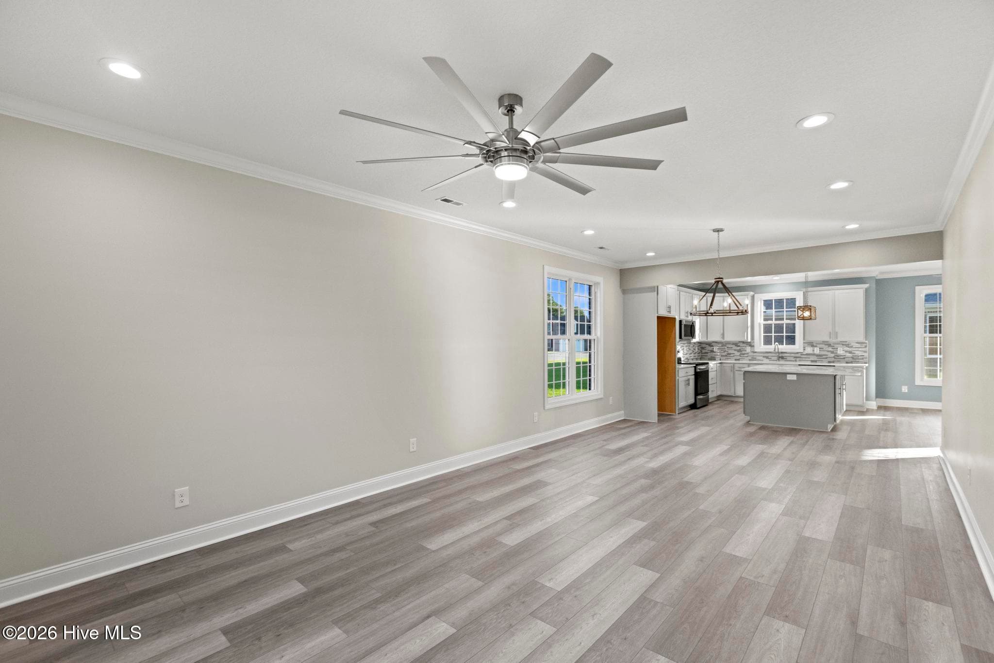 Single Family Residence at 401 King Richard Court, Jacksonville, NC 28546, photo 4 of 46