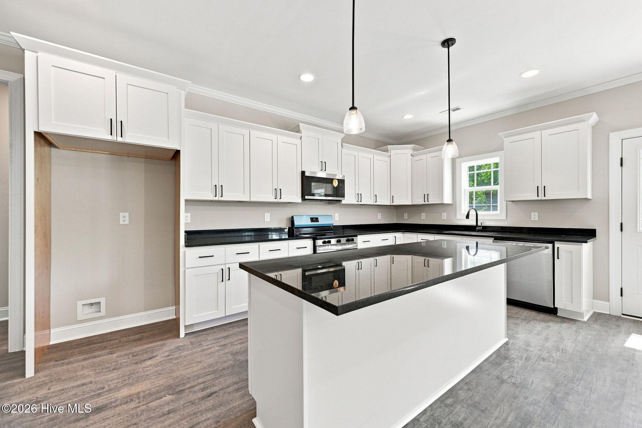 Single Family Residence at 2885 Catherine Lake Road, Richlands, NC 28574, photo 12 of 78