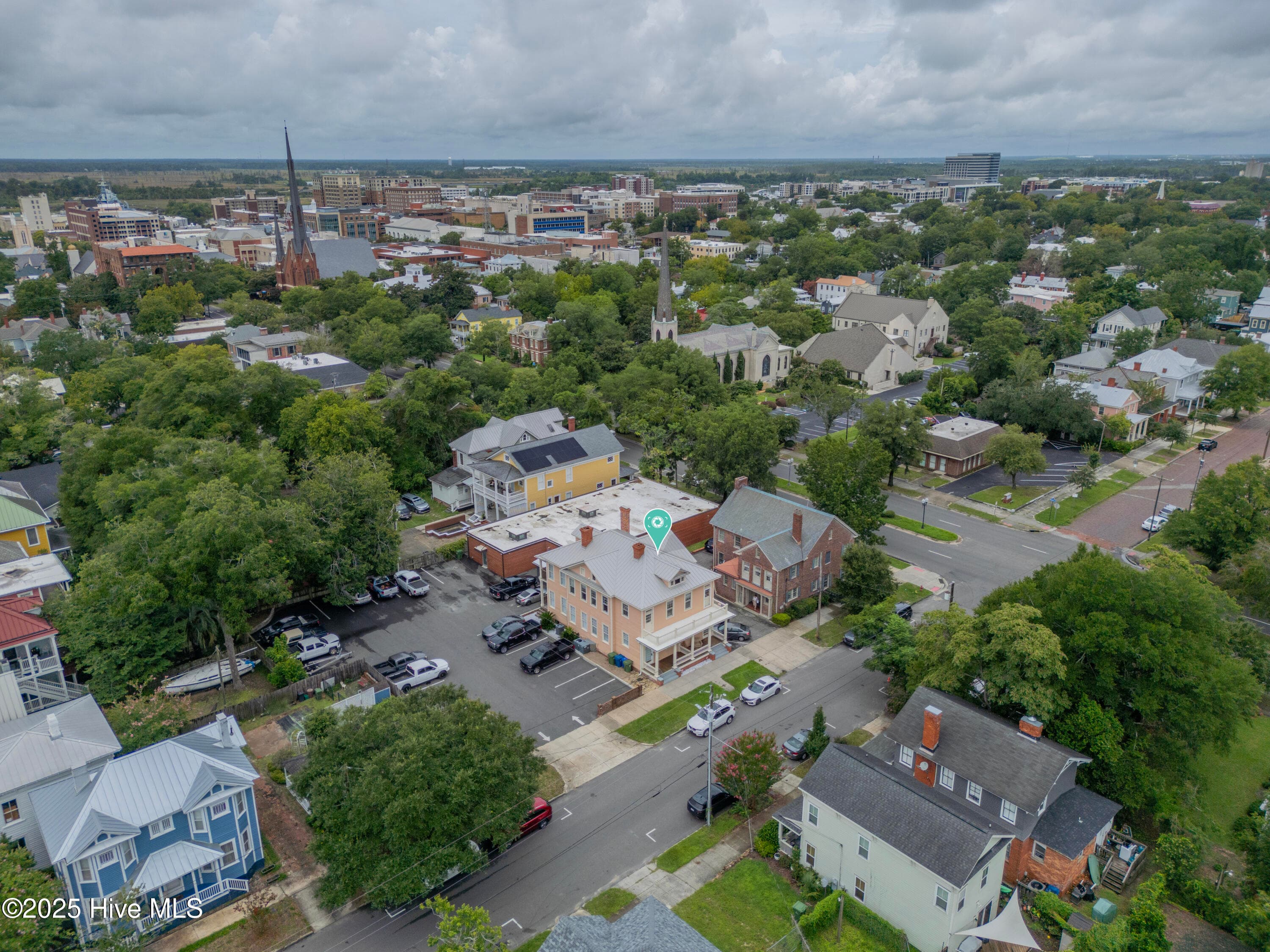 Duplex at 8 S 7th Street, Wilmington, NC 28401, photo 41 of 46