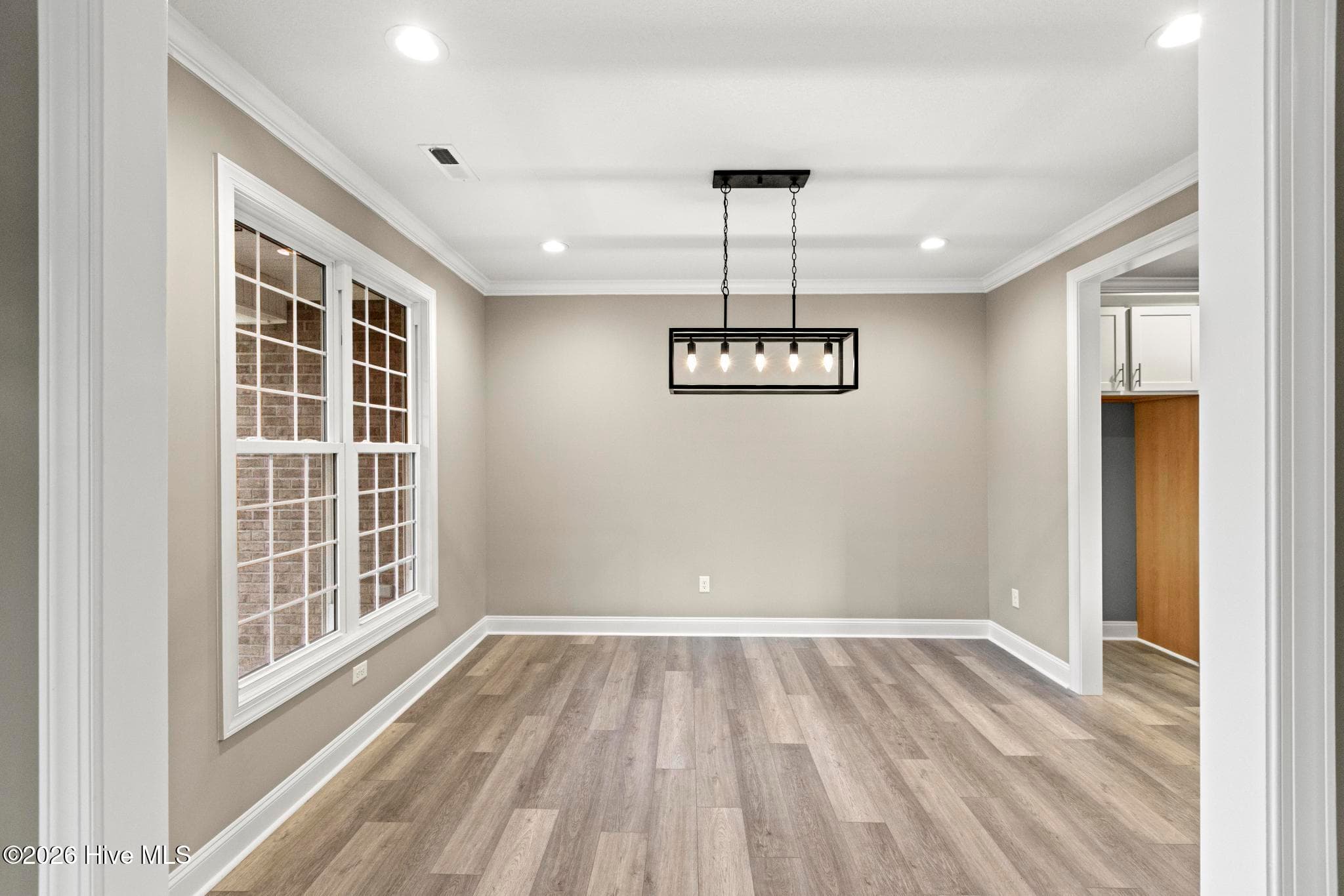 Single Family Residence at 403 King Richard Court, Jacksonville, NC 28546, photo 3 of 43