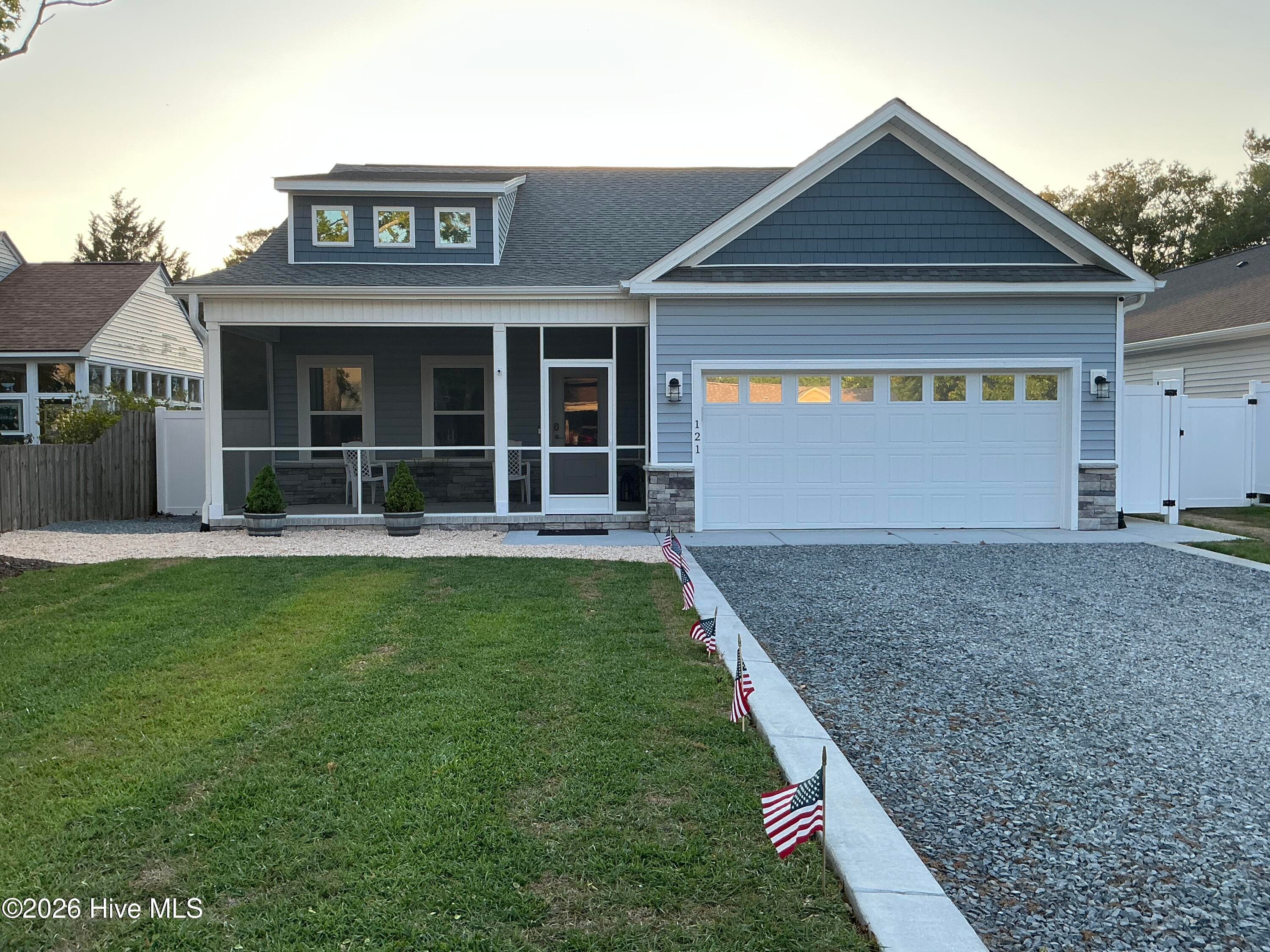 121 NW 12th Street, Oak Island, NC 28465