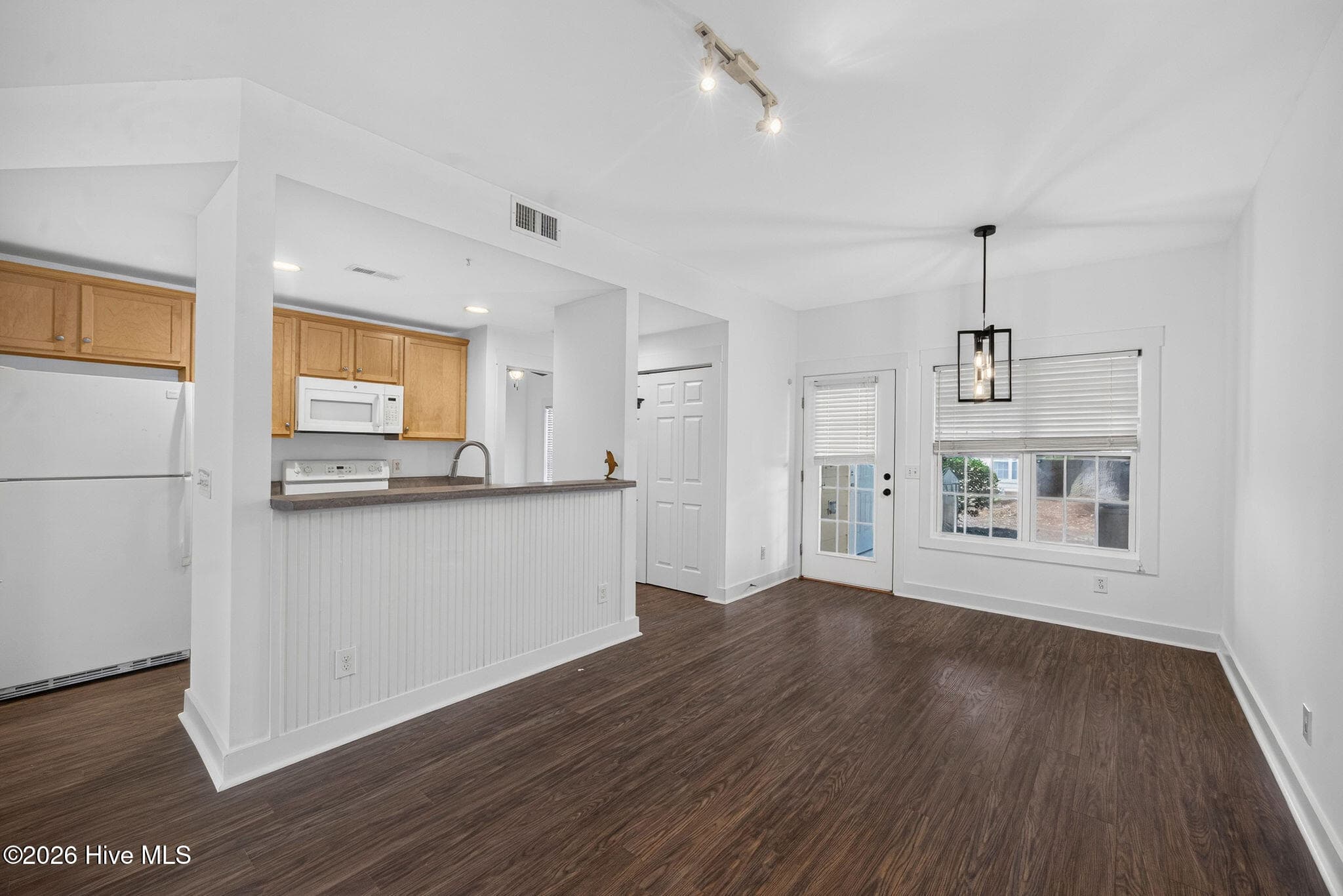 Condominium at 2312 Wrightsville Avenue Apt 118, Wilmington, NC 28403, photo 11 of 23
