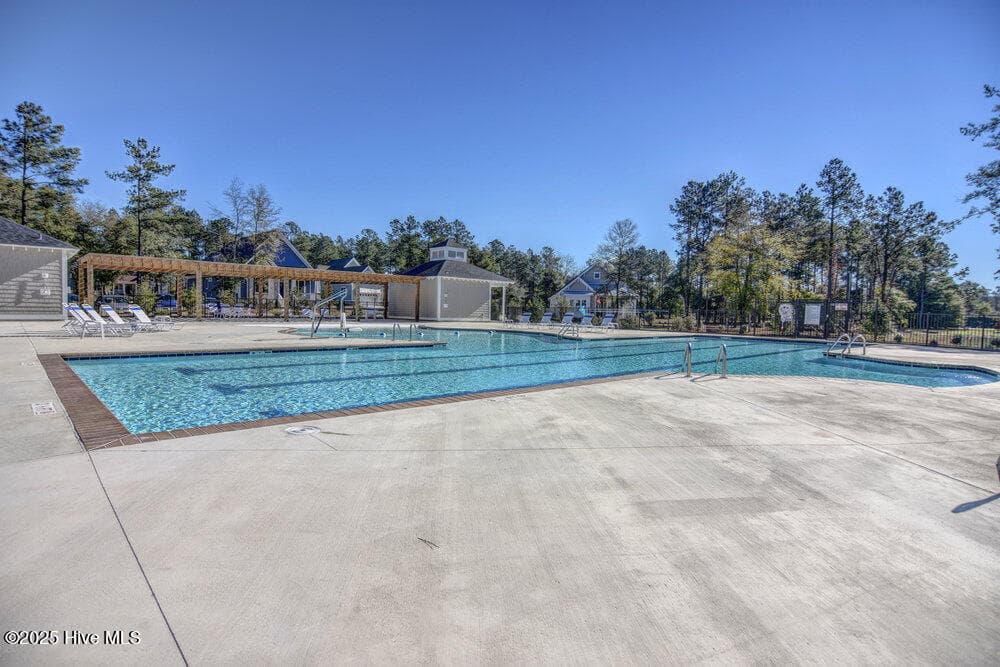 Community pool - 3623 White Cliffs Drive, Castle Hayne, NC 28429