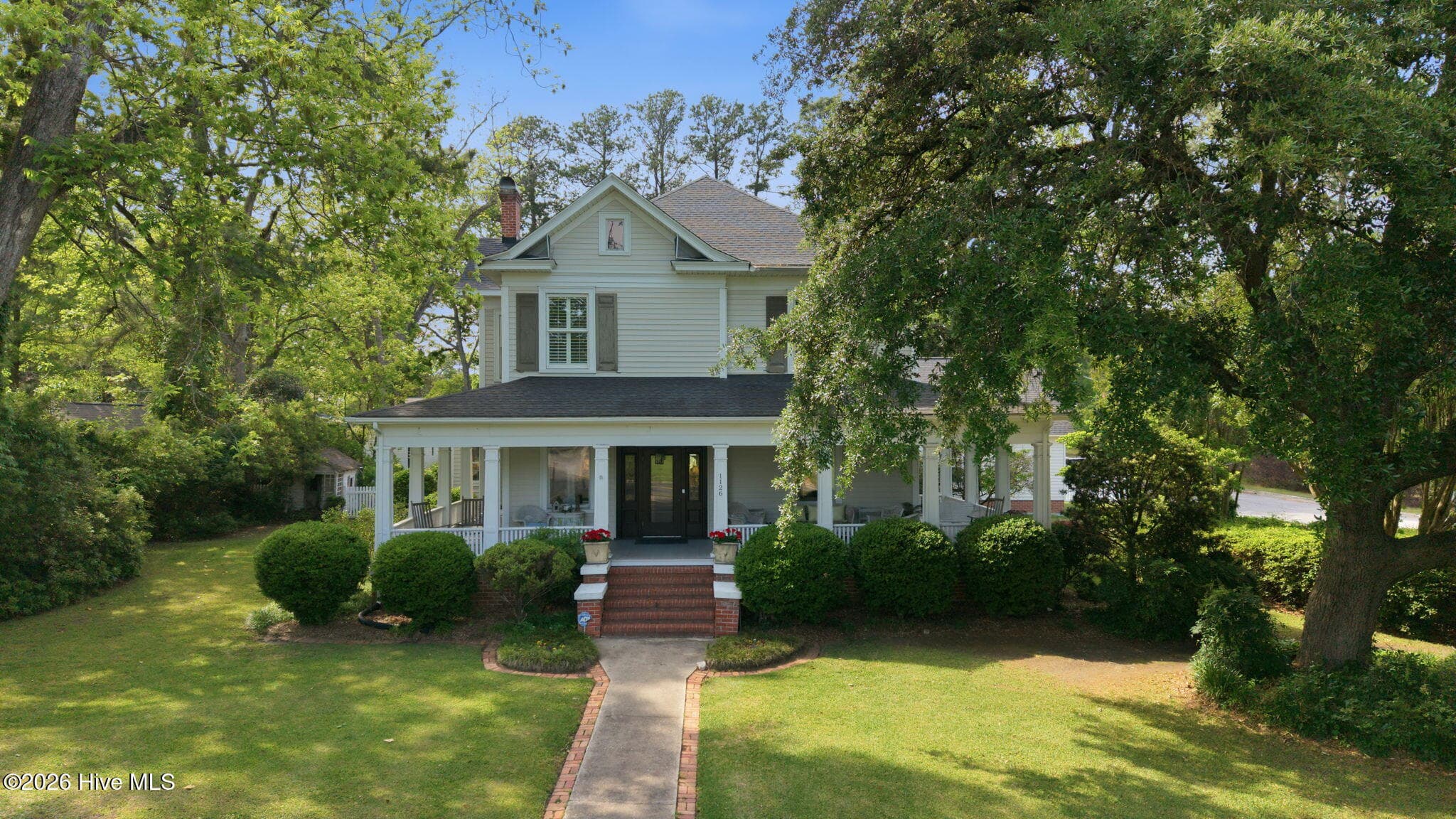 Single Family Residence at 1126 N Market Street, Washington, NC 27889, photo 4 of 5