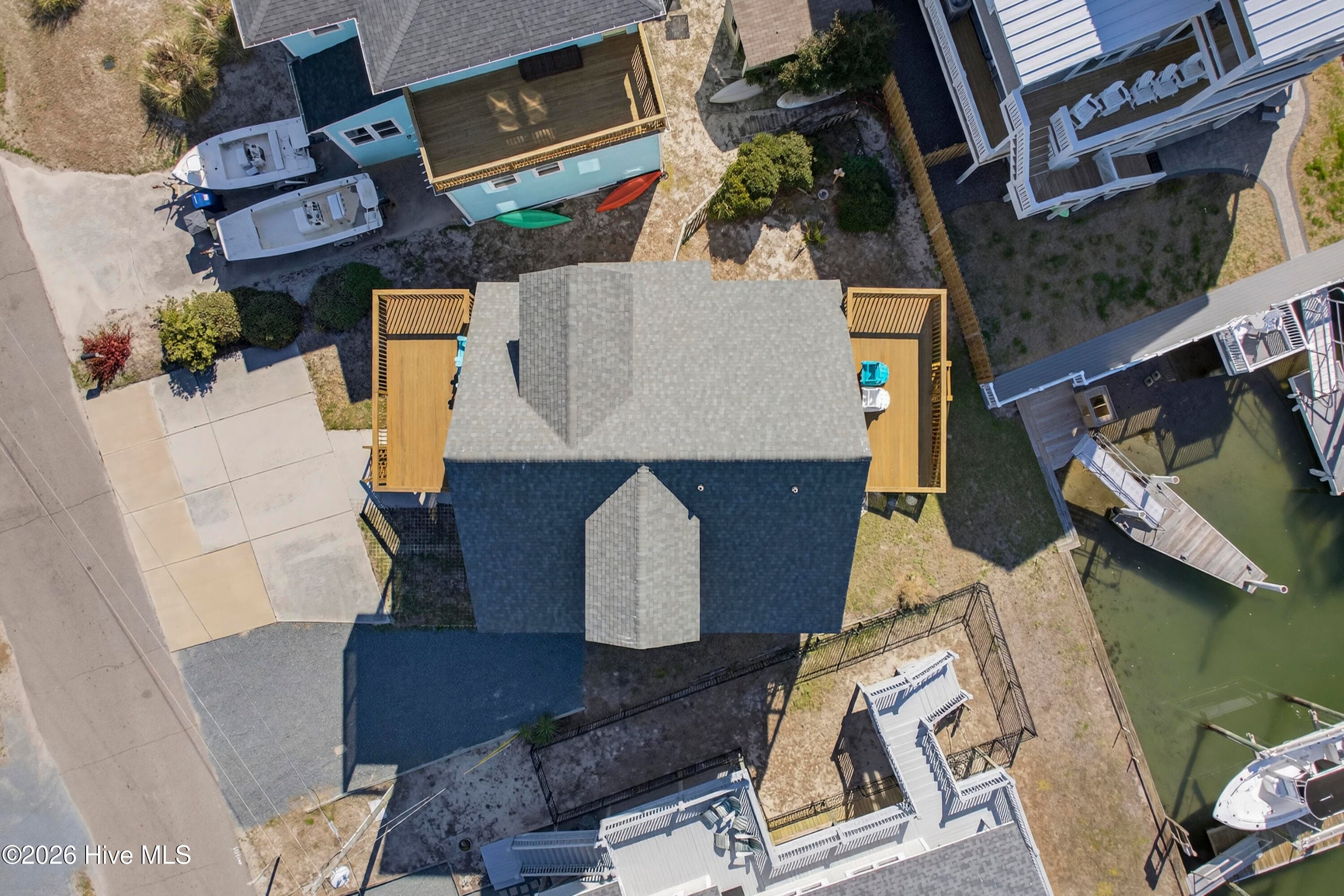 Single Family Residence at 103 Mcleod Avenue, Topsail Beach, NC 28445, photo 10 of 53