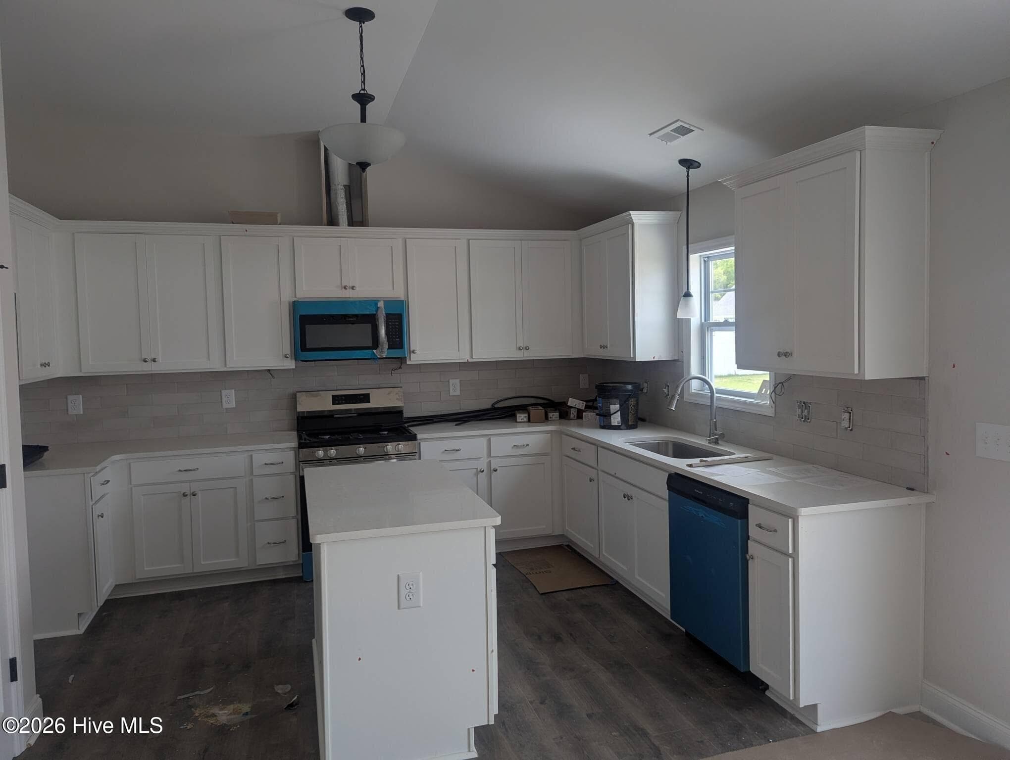 Single Family Residence at 336 Gerbera Court, Greenville, NC 27858, photo 7 of 87