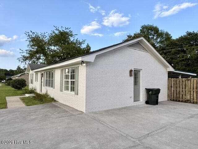 Single Family Residence at 1202 Spring Branch Road, Wilmington, NC 28405, photo 4 of 21