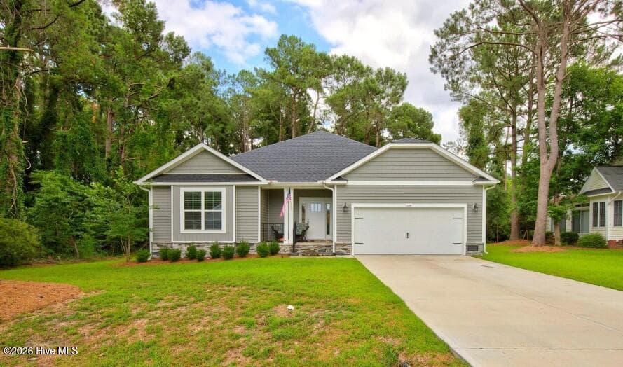 Single Family Residence at 1109 Coral Reef Drive, New Bern, NC 28560, photo 2 of 39