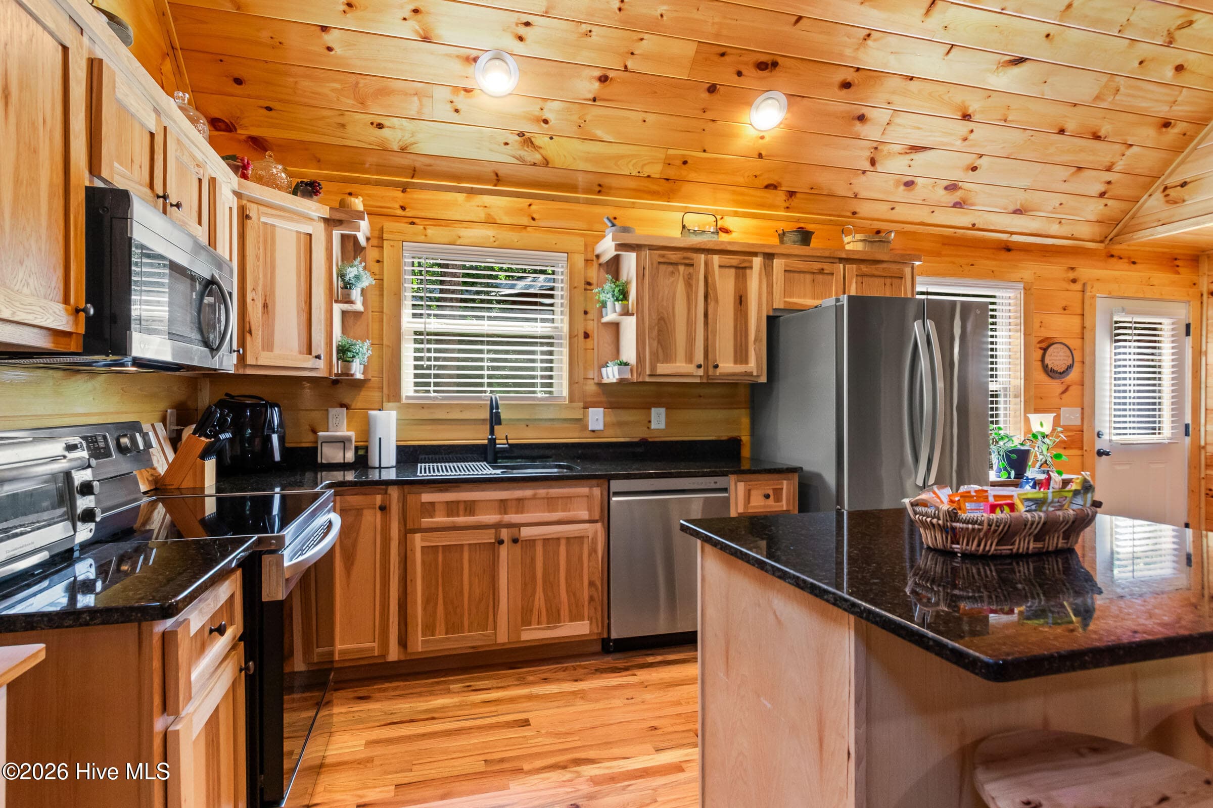 Single Family Residence at 84 Oakcrest Lane, Murphy, NC 28906, photo 9 of 63
