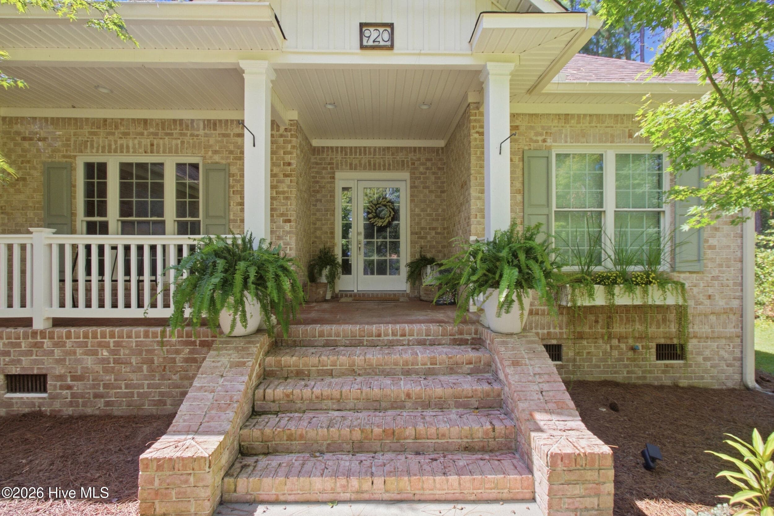 Front - 920 Crooked Creek Drive, New Bern, NC 28560