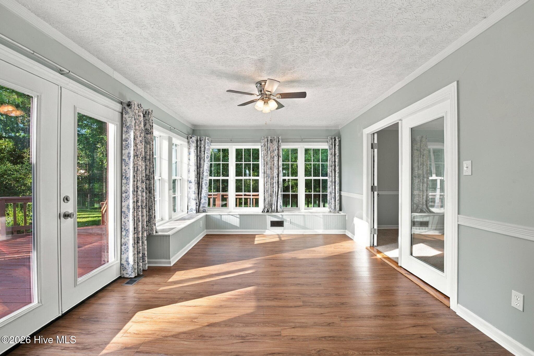 Single Family Residence at 6207 Gondolier Drive, New Bern, NC 28560, photo 12 of 49