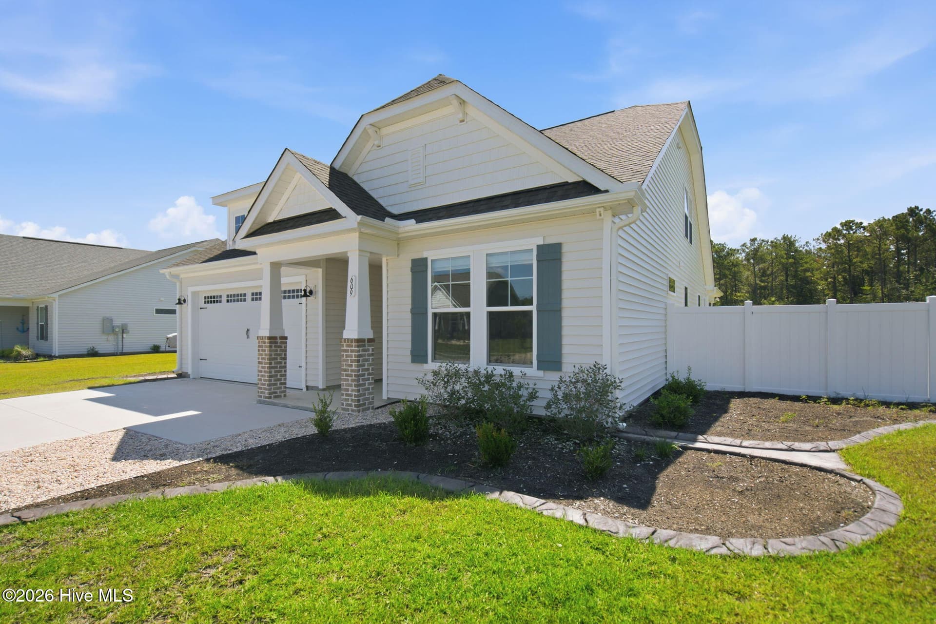Single Family Residence at 609 Edgeside Drive SE, Bolivia, NC 28422, photo 2 of 67
