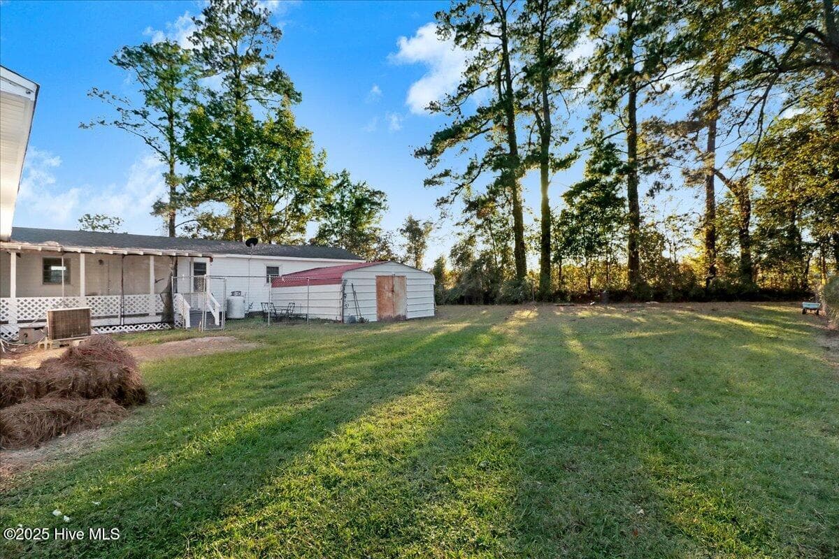 Single Family Residence at 270 Orange Street, Kinston, NC 28504, photo 6 of 32