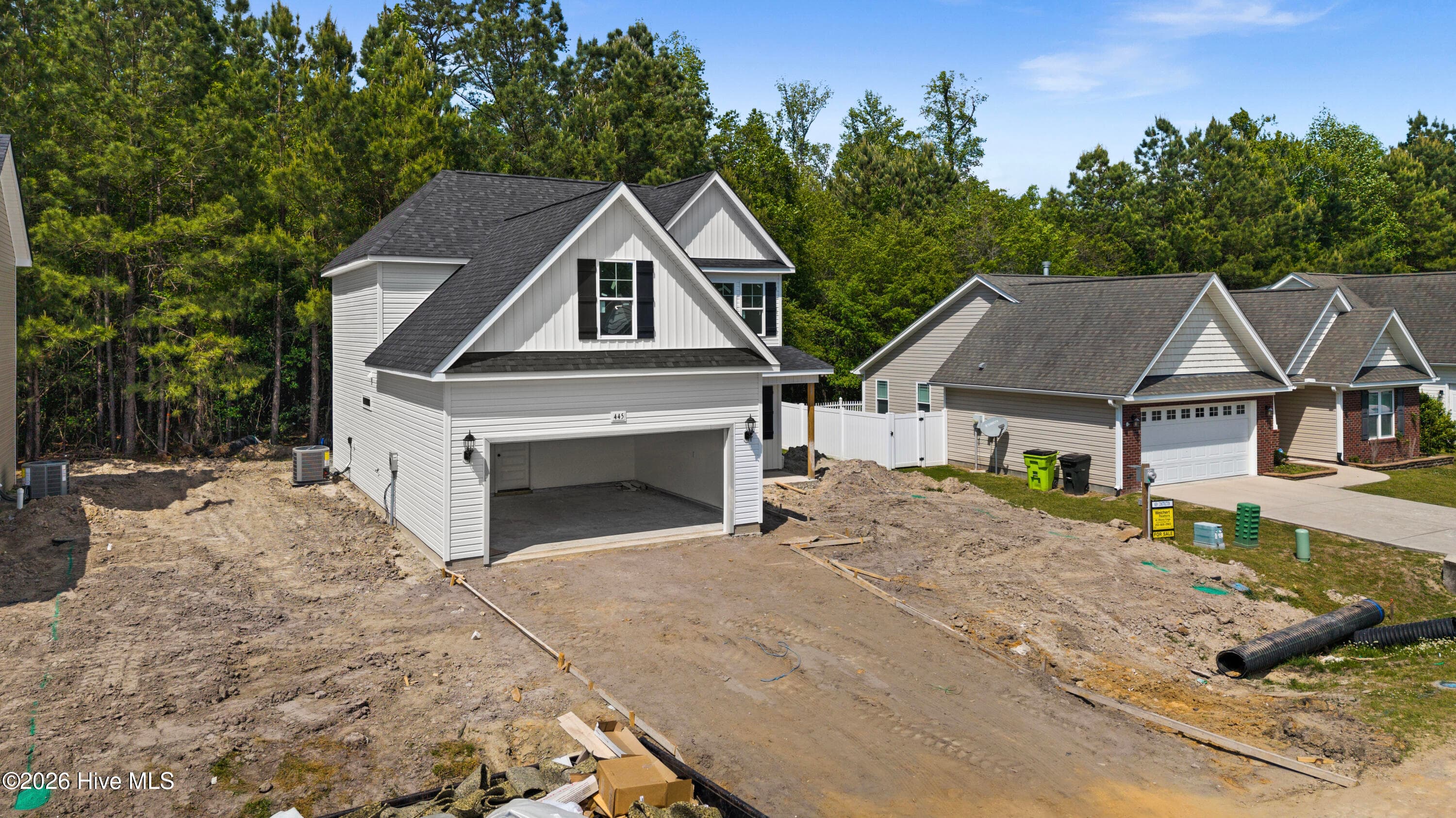 Single Family Residence at 445 Peregrine Ridge Drive, New Bern, NC 28560, photo 31 of 79