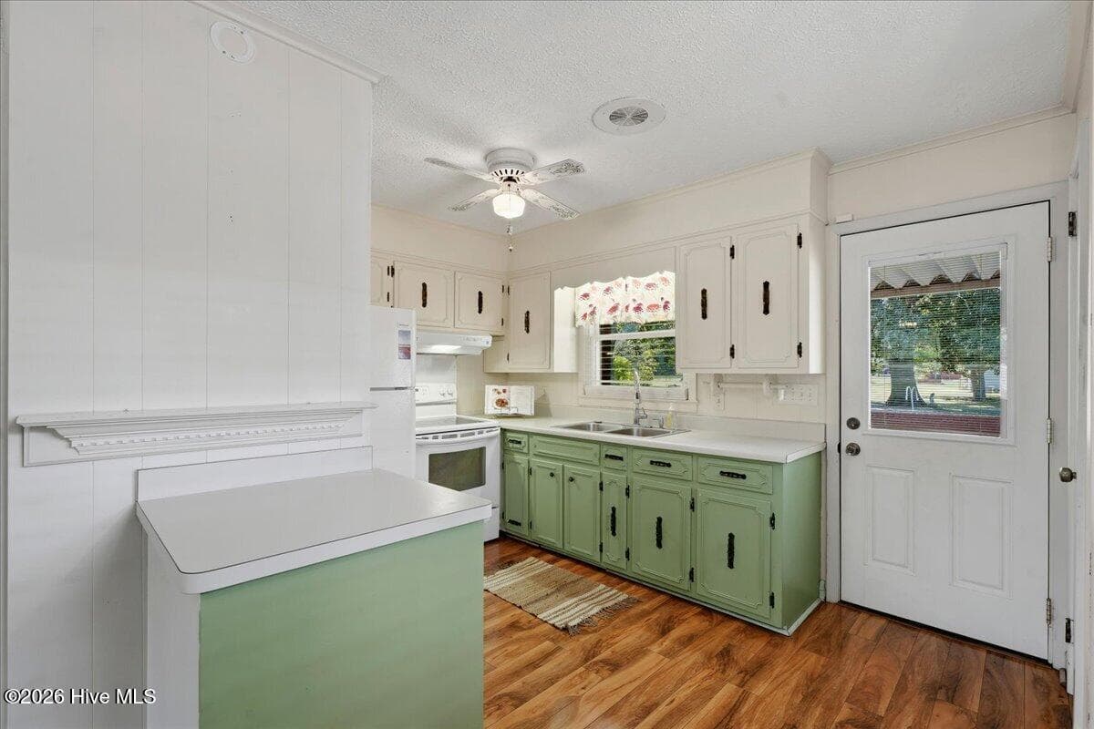 Single Family Residence at 1618 W US 70 Hwy W, Goldsboro, NC 27530, photo 15 of 56