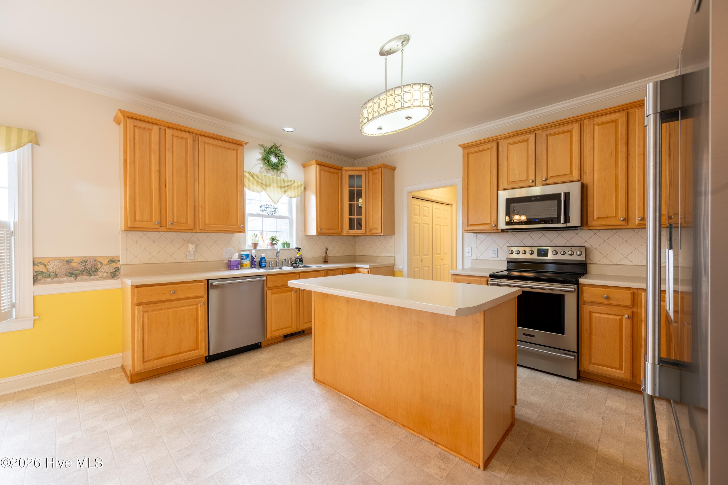 Single Family Residence at 1934 Cherry Stone Lane, Greenville, NC 27858, photo 11 of 53