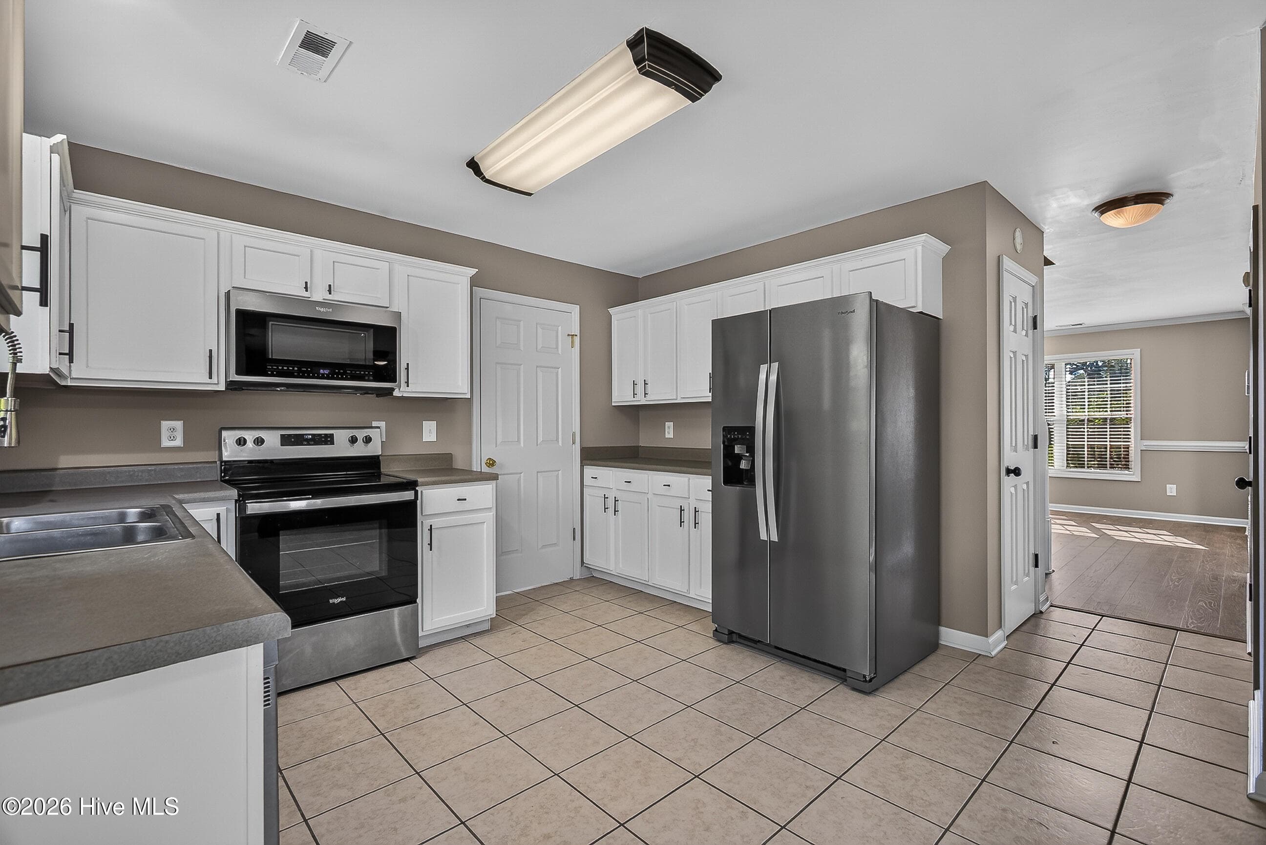 Single Family Residence at 172 E Ridge Court, Jacksonville, NC 28540, photo 20 of 50