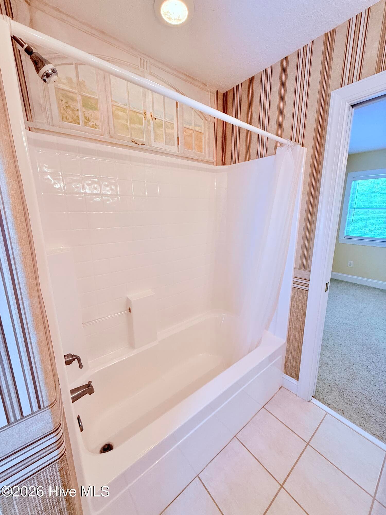 Jack and Jill Bathroom for bedrooms 2&3 - 109 Sun Burst Circle, Cedar Point, NC 28584
